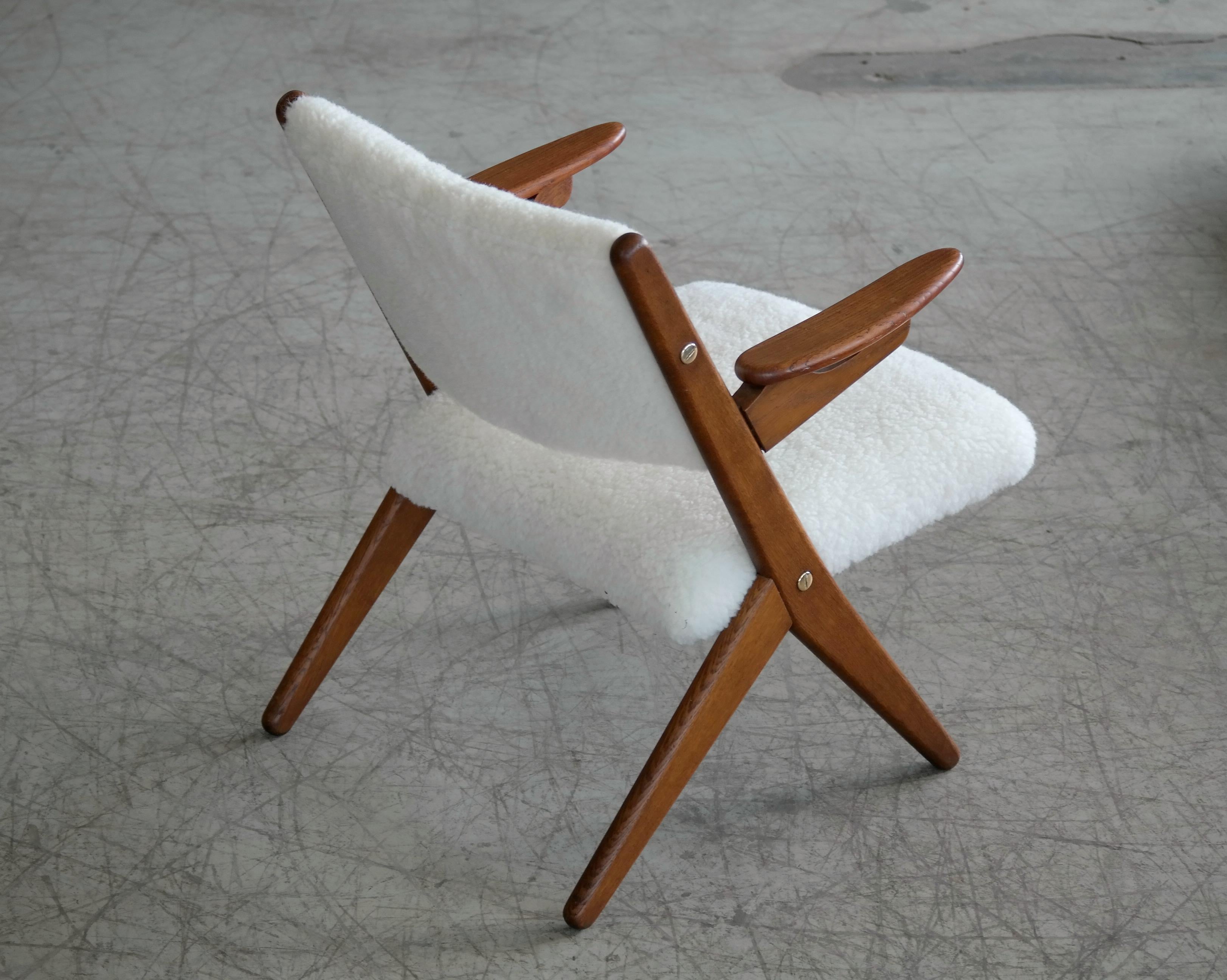 Danish Midcentury Easy Chair in Teak and Lambswool by Arne Hovmand-Olsen 1
