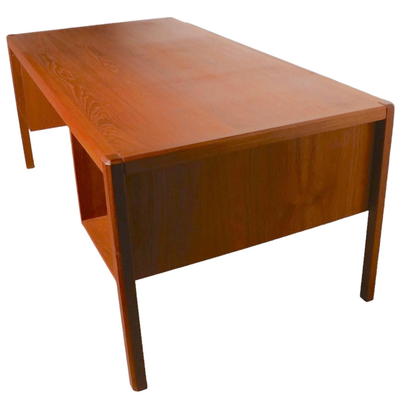 Danish Mid Century Executive Desk in Teak In Good Condition In New York, NY