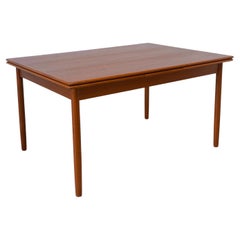 Dänischer ausziehbarer Teak-Esstisch aus der Jahrhundertmitte, 1960er Jahre.