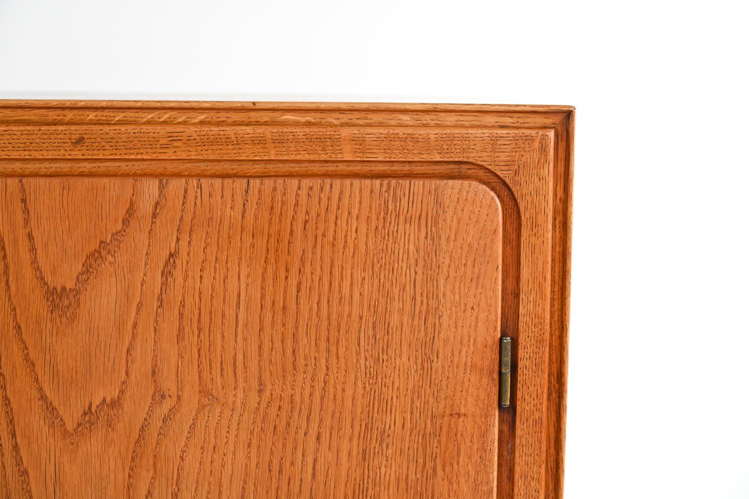 Danish Mid-Century Finn Juhl-Style Oak Cabinet In Good Condition In Norwalk, CT