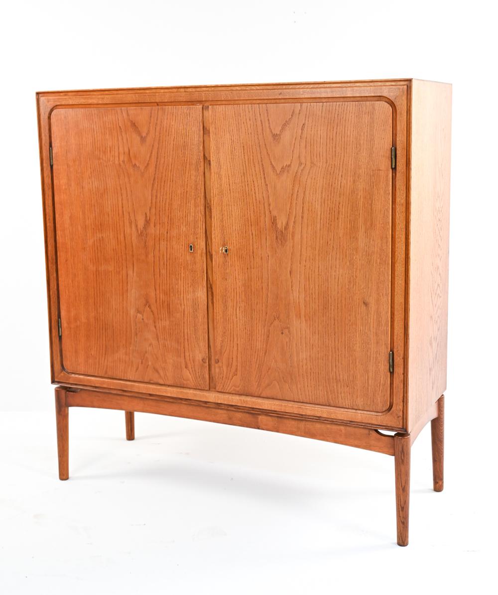 Danish Mid-Century Finn Juhl-Style Oak Cabinet 4