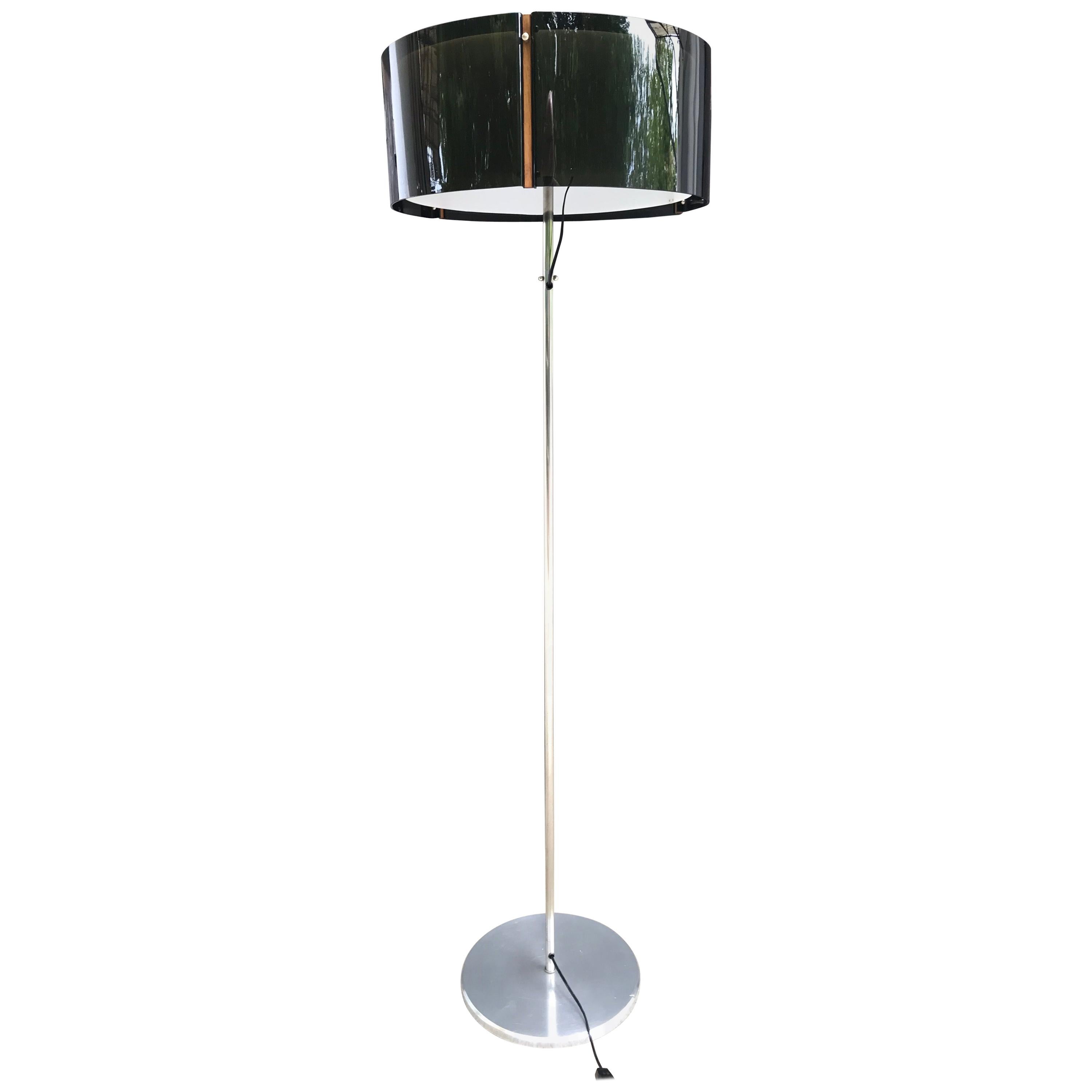Danish Midcentury Floor Lamp in a Very Stylish Period Design By Kemp & Lauritzen For Sale