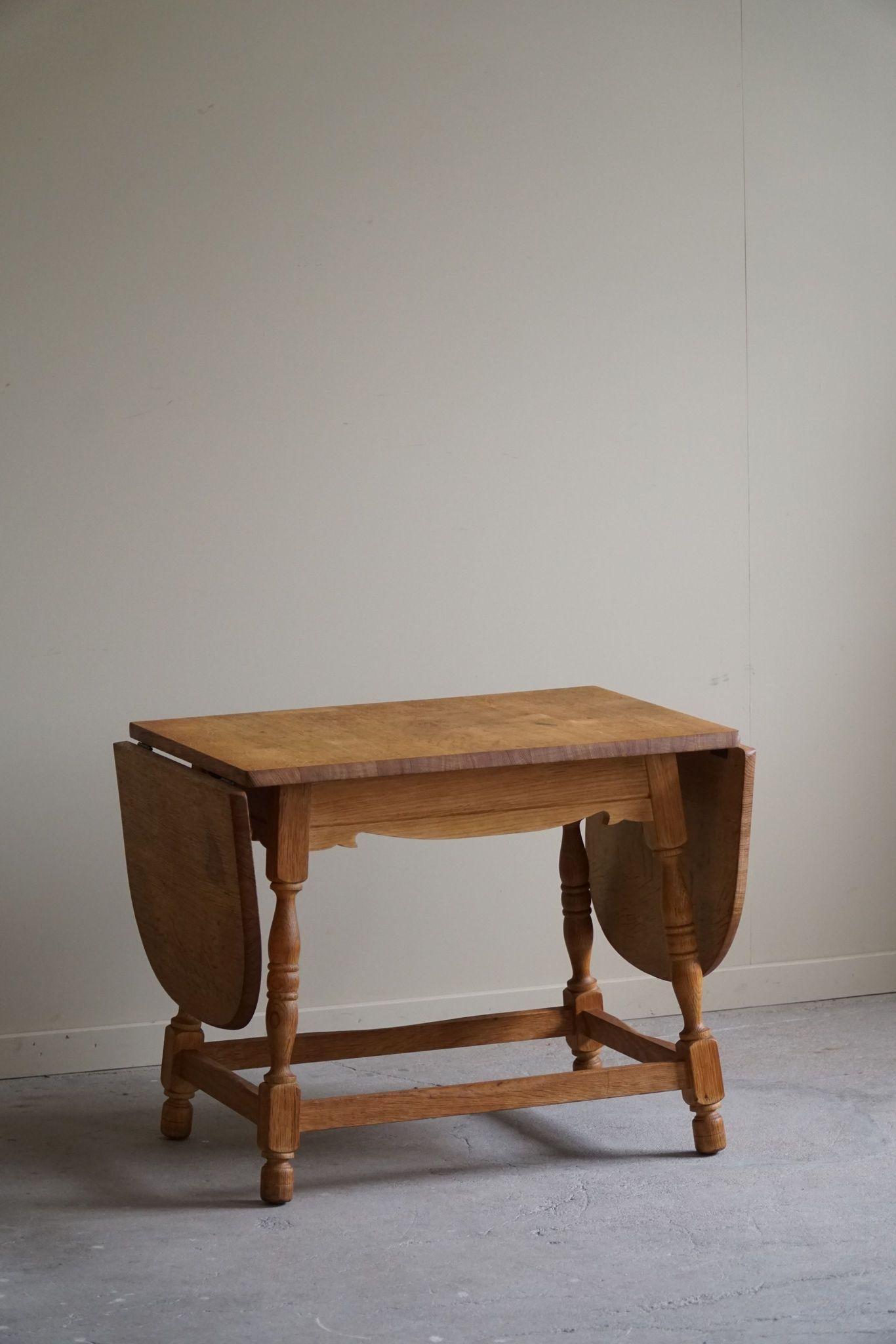 Danish Mid Century Folding Side Table in Oak, Henning Kjærnulf, 1960s For Sale 4