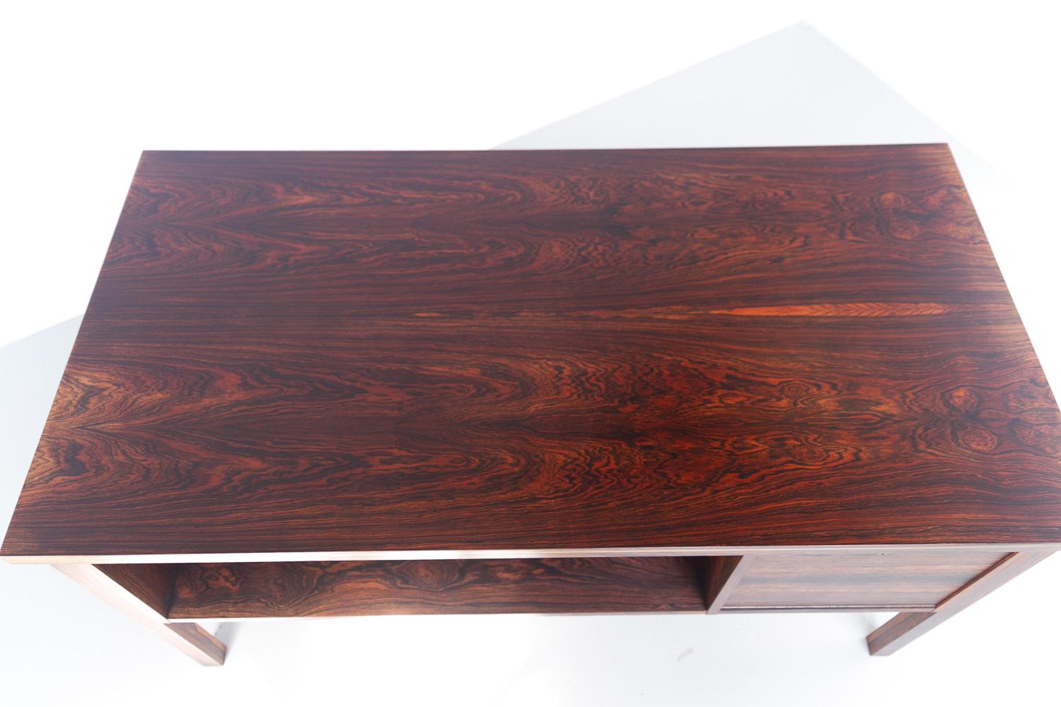 Danish Mid-Century Freestanding Rosewood Desk by Gunnar Falsig, 1960s. For Sale 9