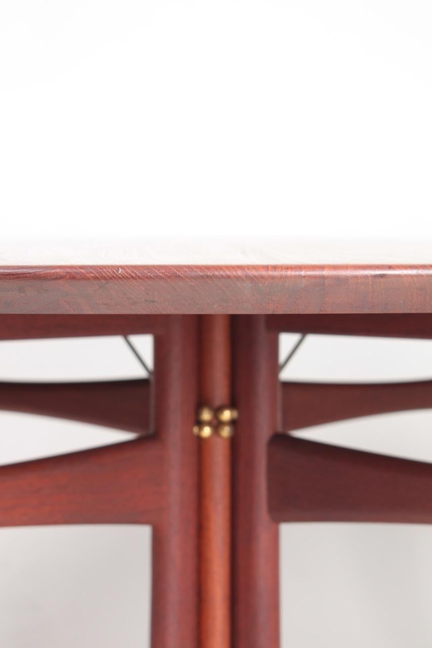 Danish Midcentury Gate Leg Table in Solid Teak by Hvidt & Mølgaard 4