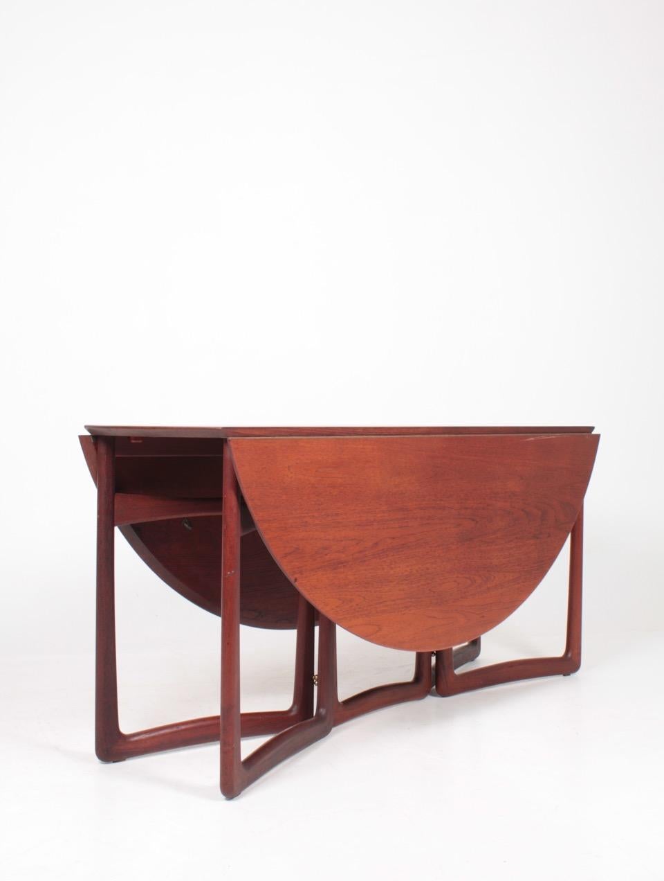 Gate leg table in solid teak designed by Peter Hvidt & Orla Mølgaard for France & Son Denmark. Great original condition.