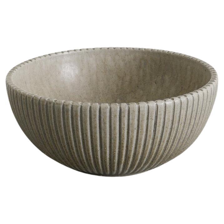Danish Mid Century Grey Ceramic Stoneware Bowl by Arne Bang Produced in Denmark en venta