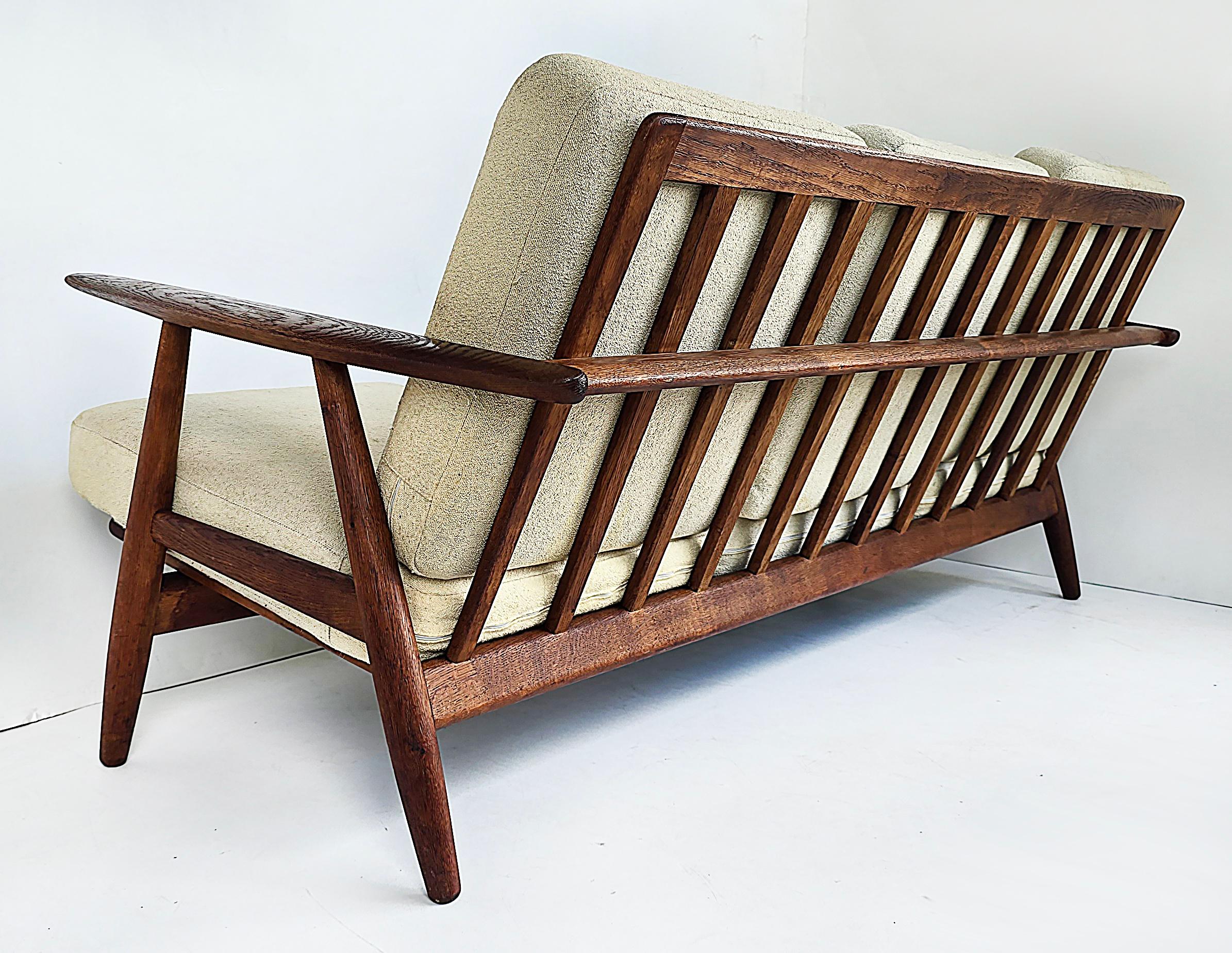 Sofá danés moderno de mediados de siglo Hans Wegner 