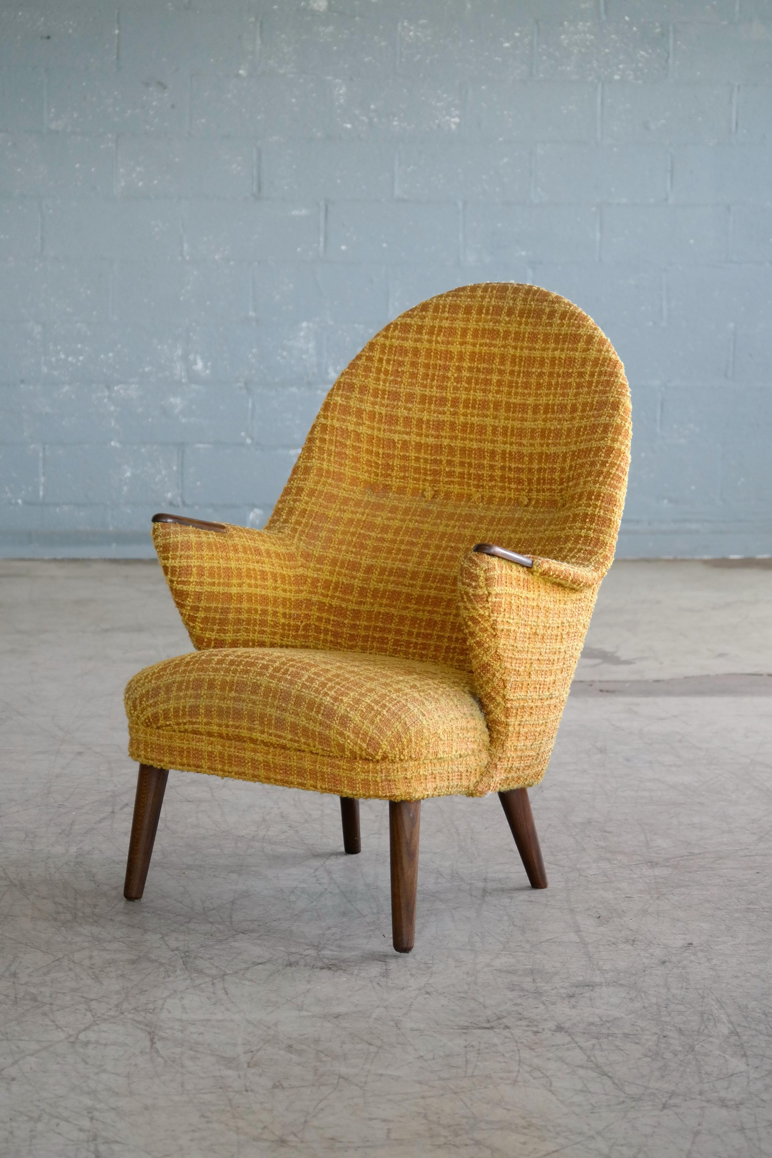 Danish Midcentury Hans Wegner Style Mama Bear Lounge Chair, 1960s 6
