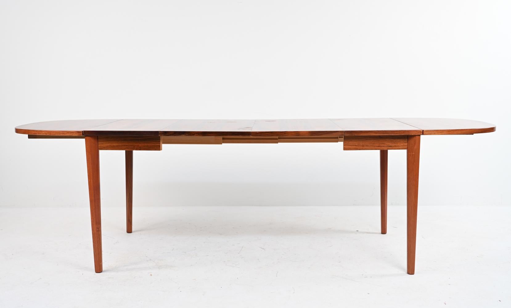 Danish Mid-Century Henning Kjærnullf for Vejle Støle & Møbelfabrik Dining Table In Good Condition For Sale In Norwalk, CT
