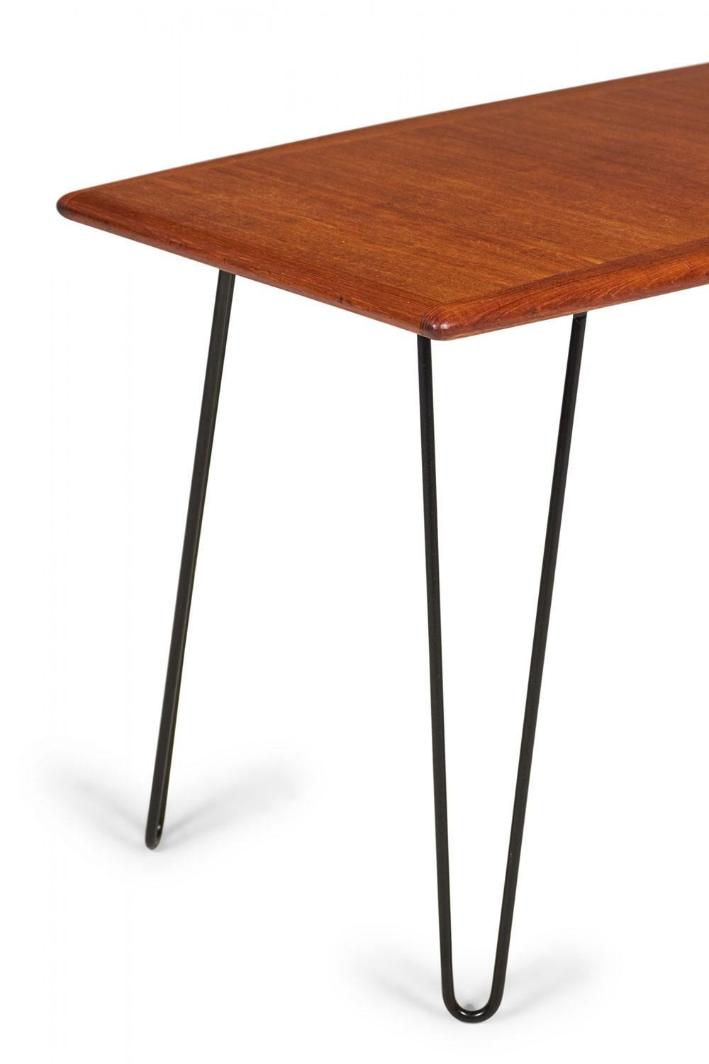 Danish Mid-Century Iron and Teak Coffee Table en vente 4