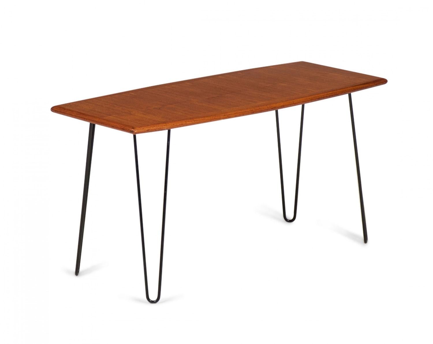 Danois Danish Mid-Century Iron and Teak Coffee Table en vente