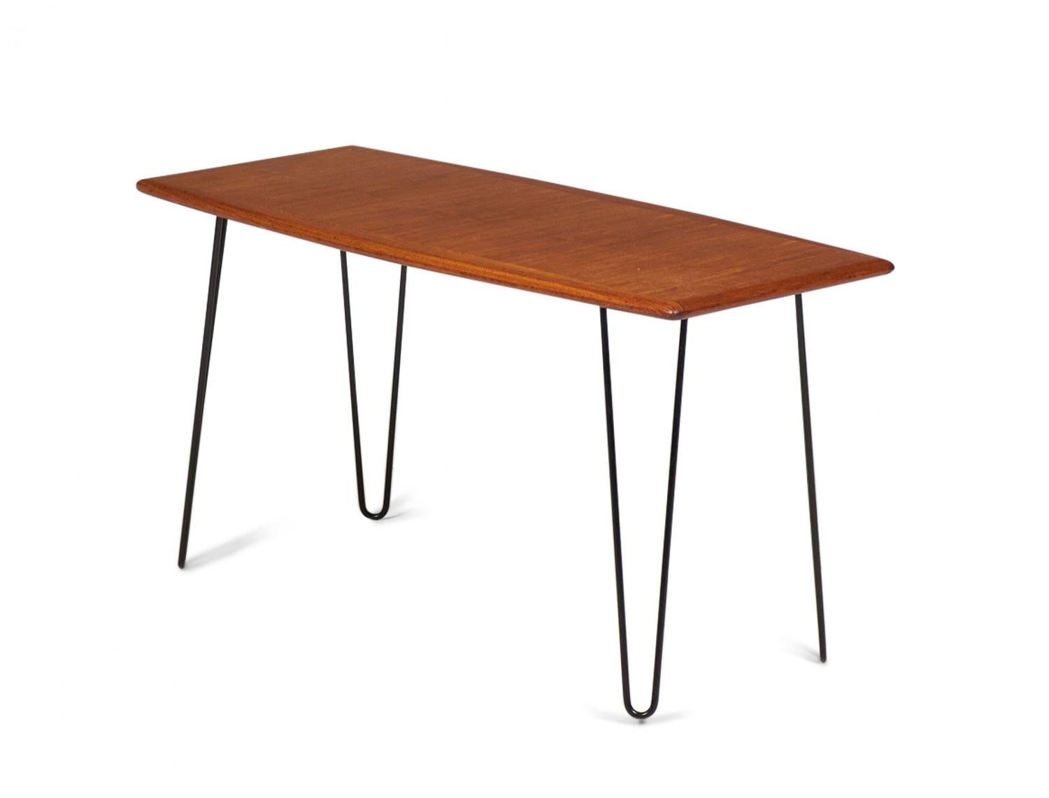 20ième siècle Danish Mid-Century Iron and Teak Coffee Table en vente