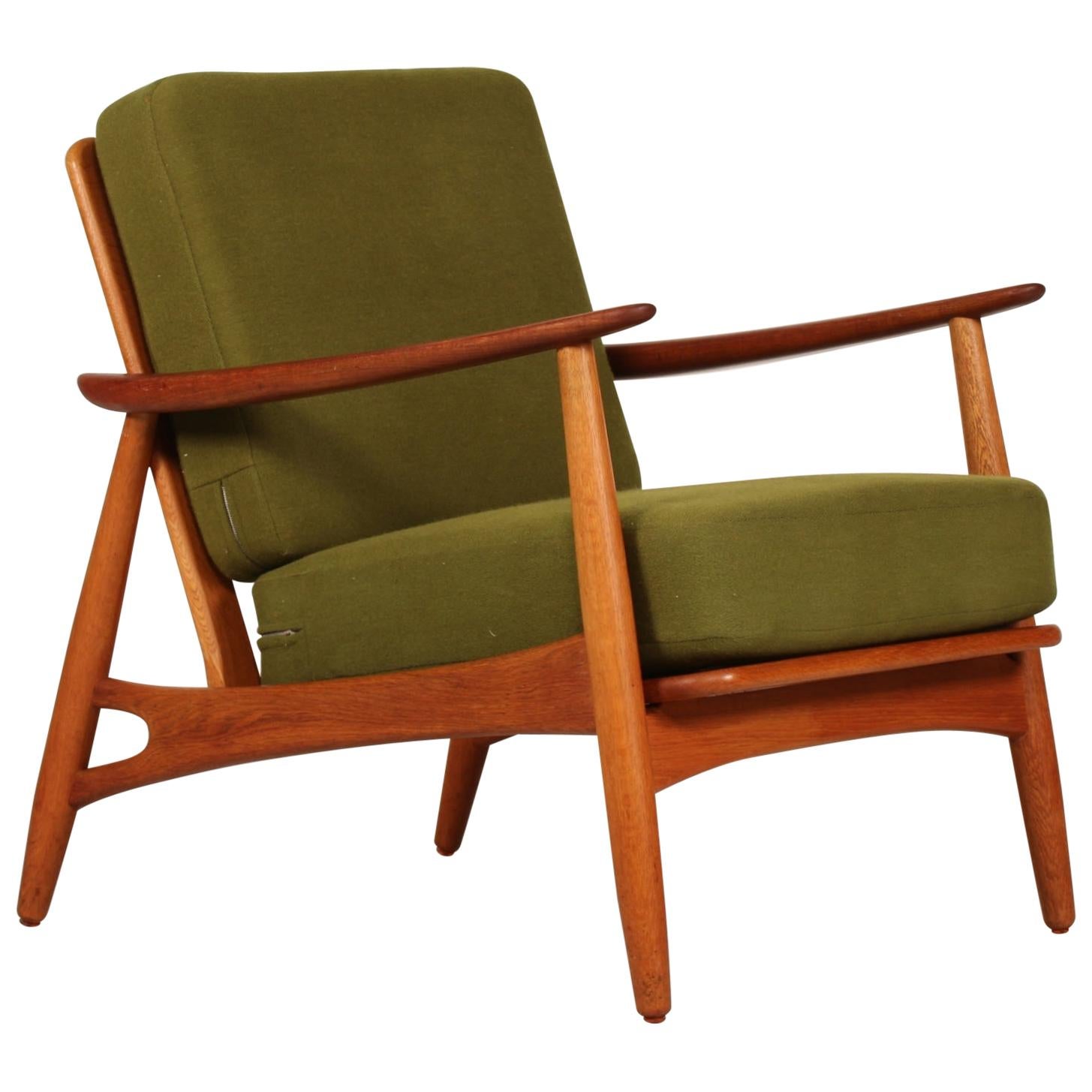 Danish Midcentury Johannes Andersen Oak and Teak Easy Chair Model 121, 1950s