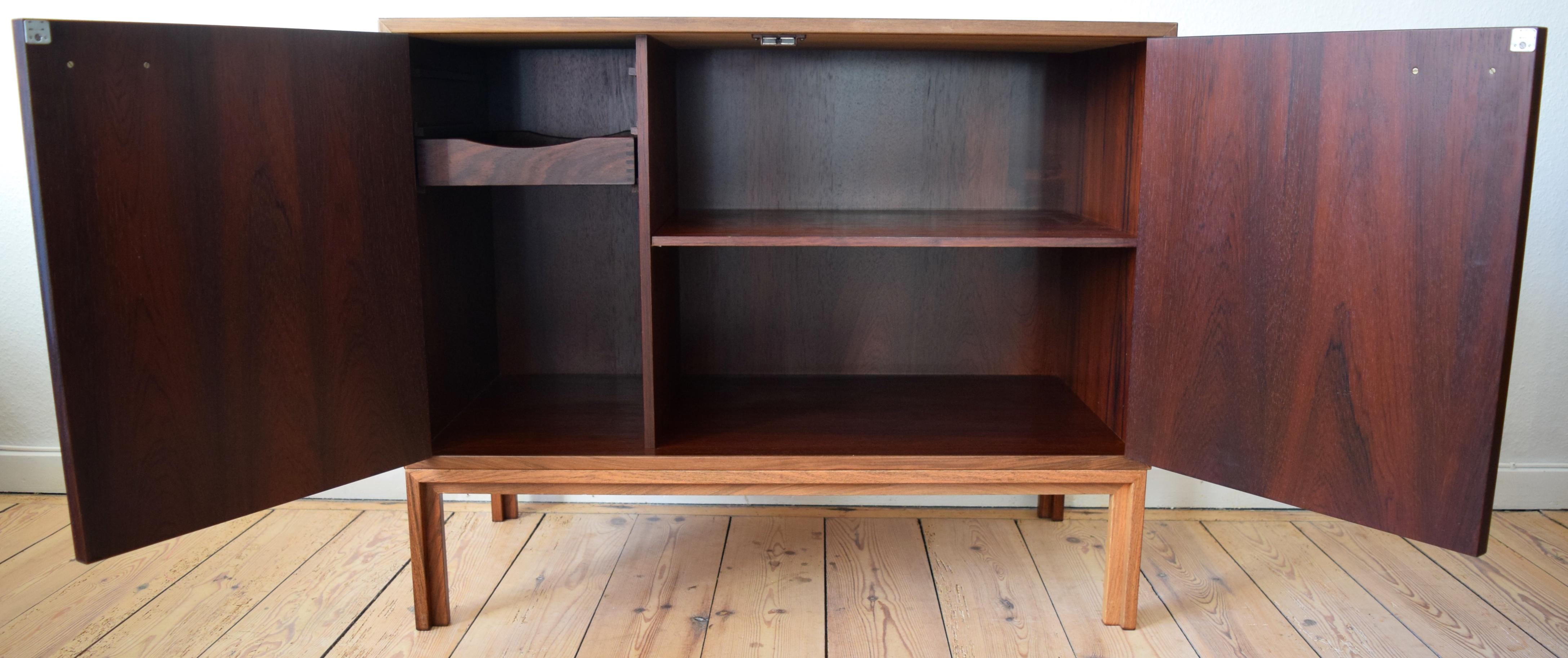 Danish Midcentury Kai Kristiansen Rosewood Bar Cabinet, 1960s In Good Condition For Sale In Nyborg, DK