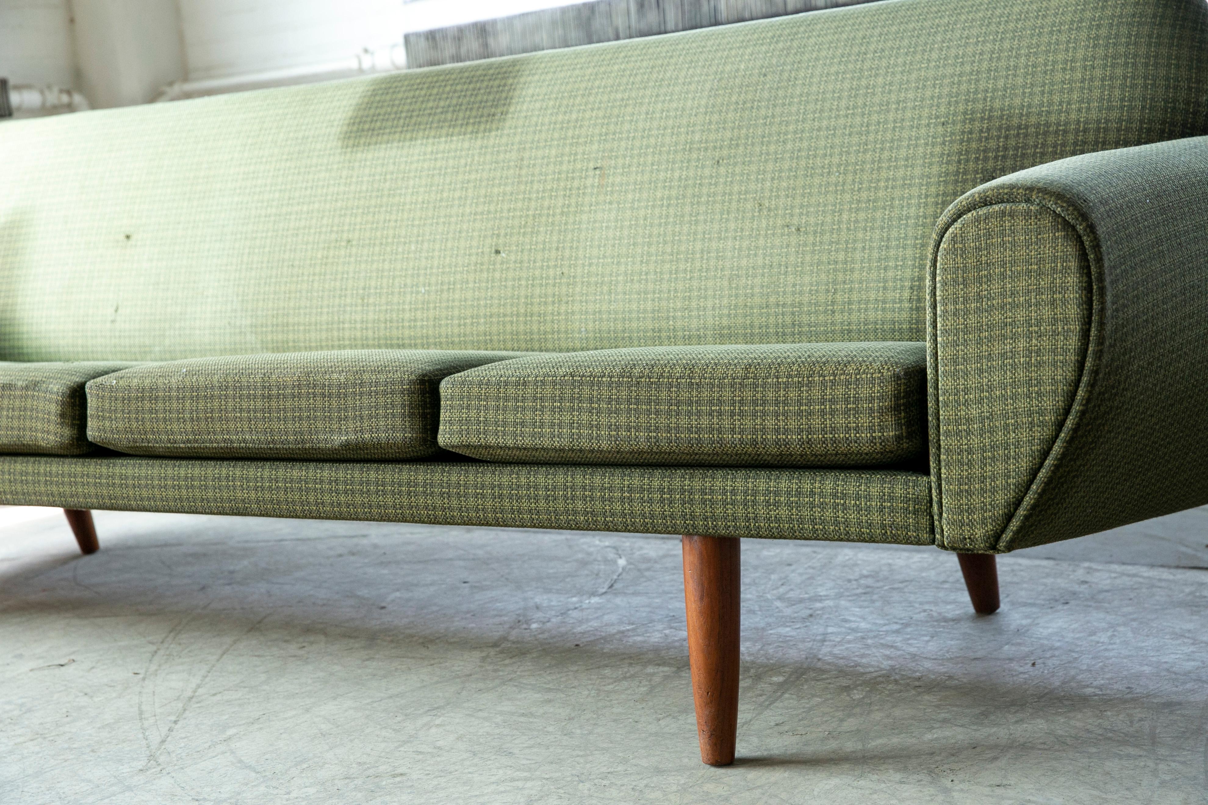 Dänisches Mid-Century-Sofa, Kurt Stervig zugeschrieben, großes dänisches Viersitzer-Sofa, 1960er Jahre (Mitte des 20. Jahrhunderts) im Angebot