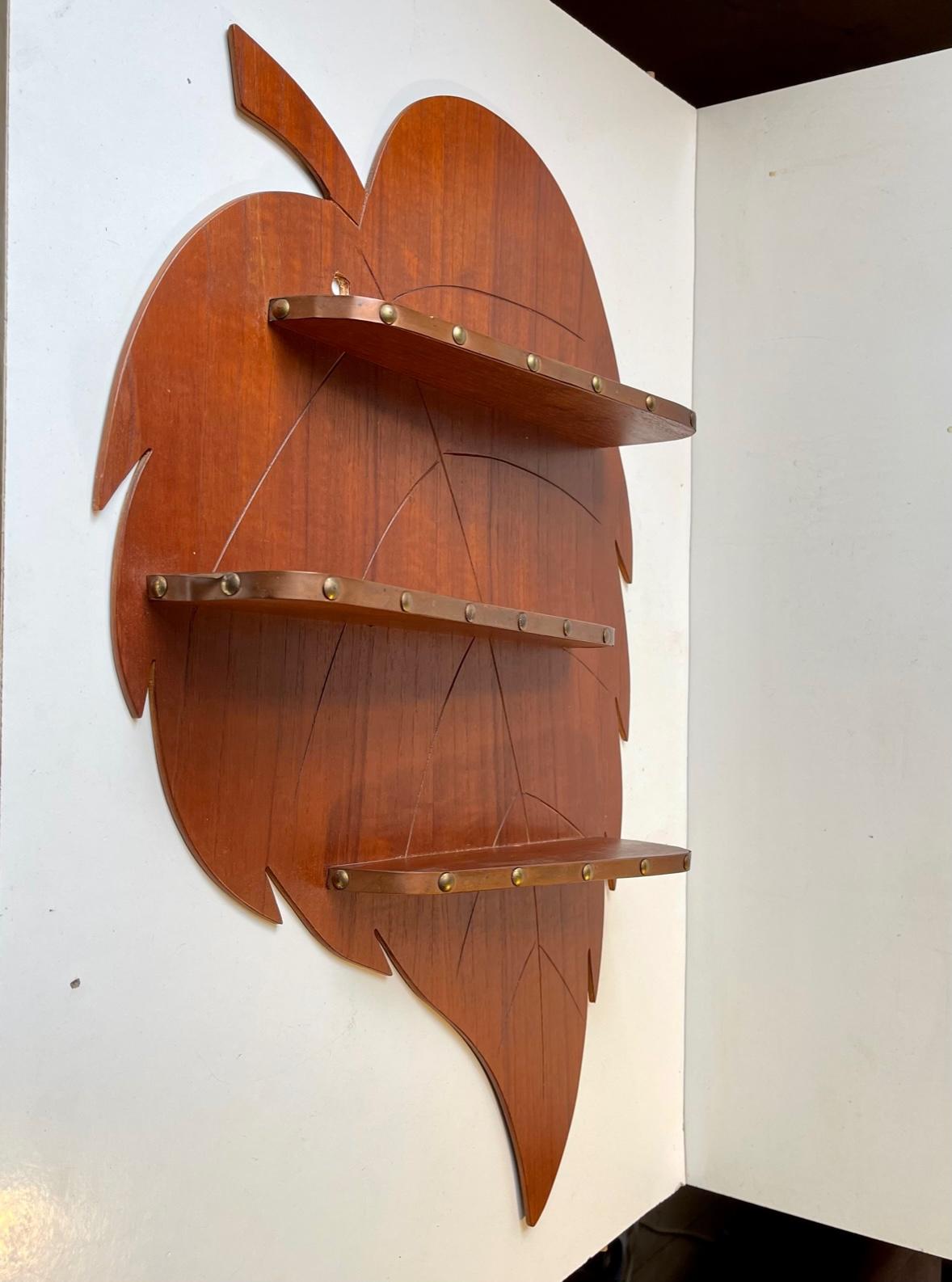 Danish Mid-Century Leaf Spice Rack in Teak and Copper, 1960s In Good Condition For Sale In Esbjerg, DK