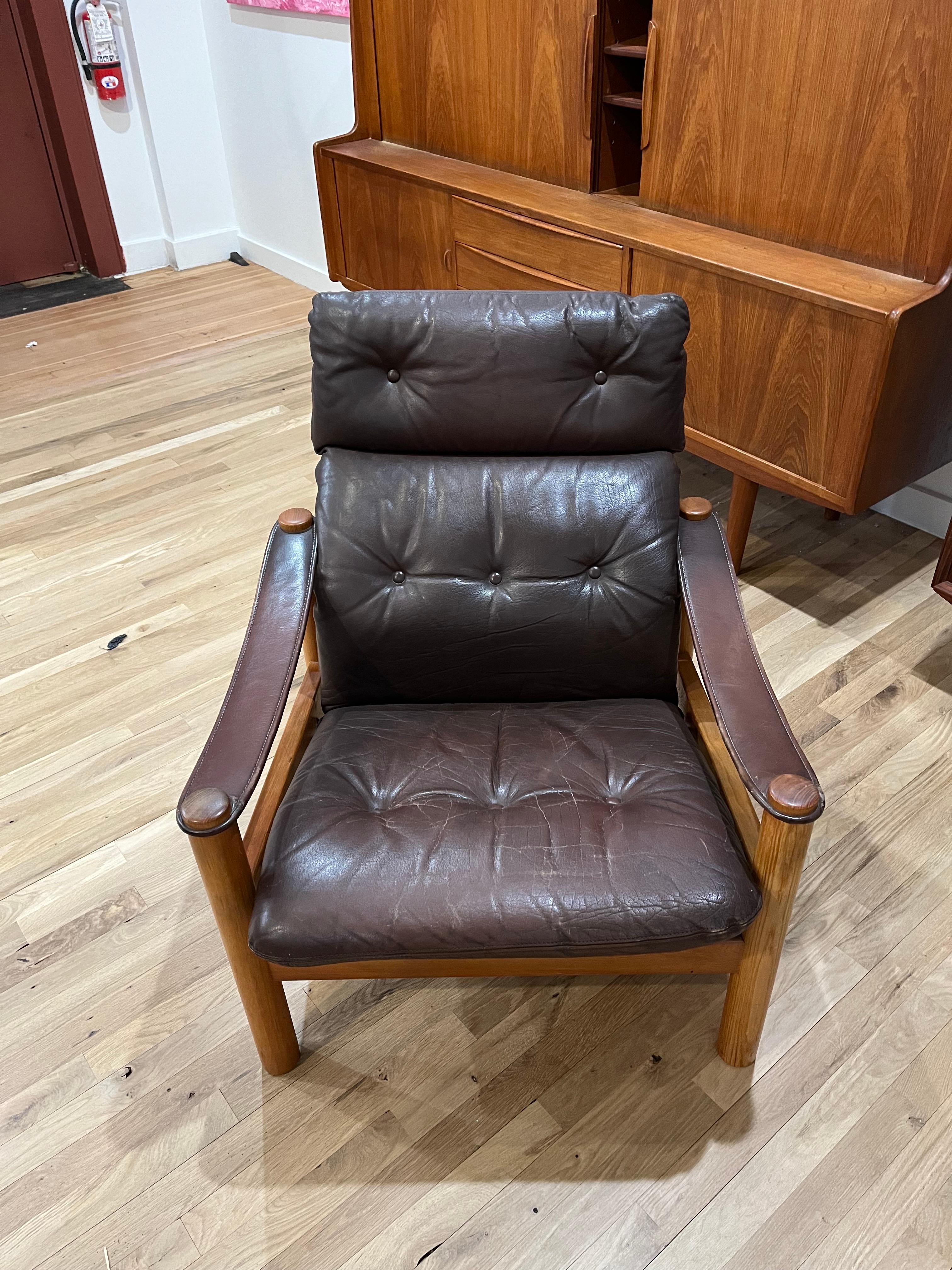 Danish Mid-Century Leather Lounge Chair 2