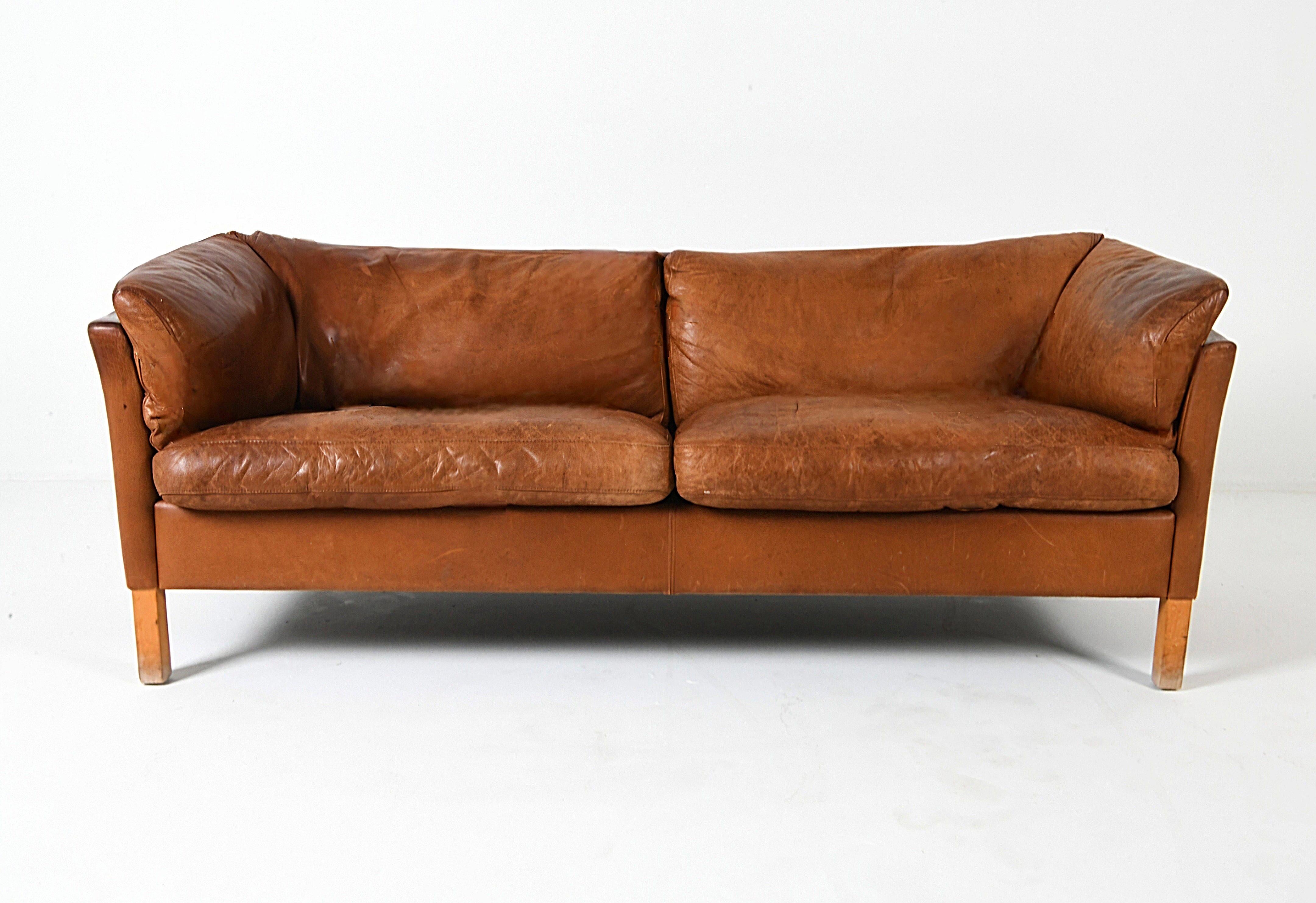 Mid-Century Modern Canapé en cuir danois du milieu du siècle par Mogens Hansen Circa 1970's en vente