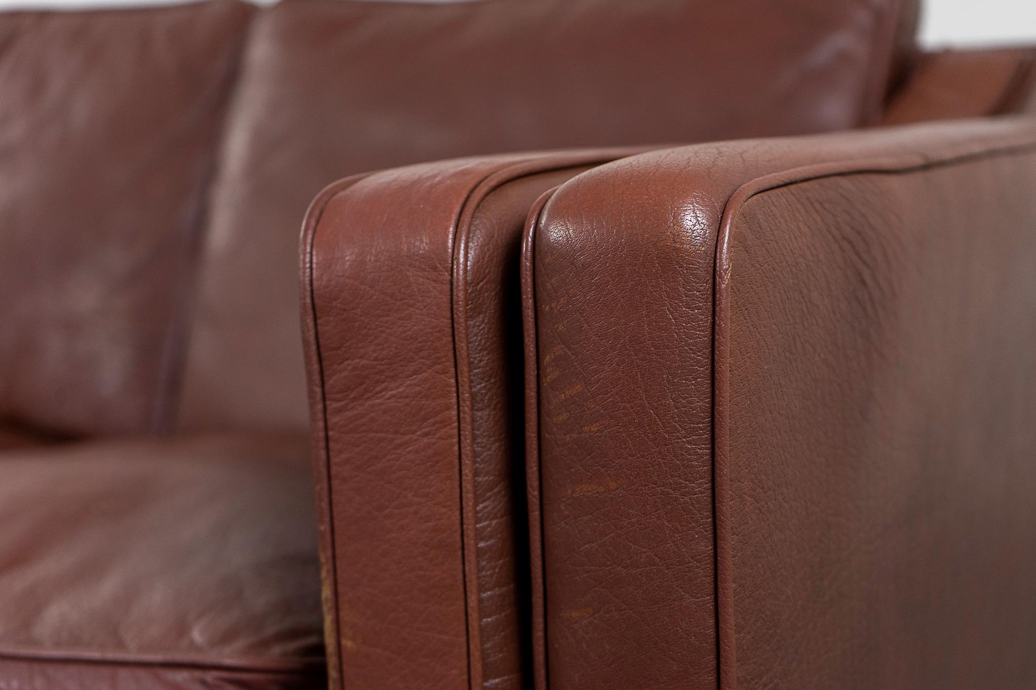 Danish Mid-Century Leather Sofa For Sale 2