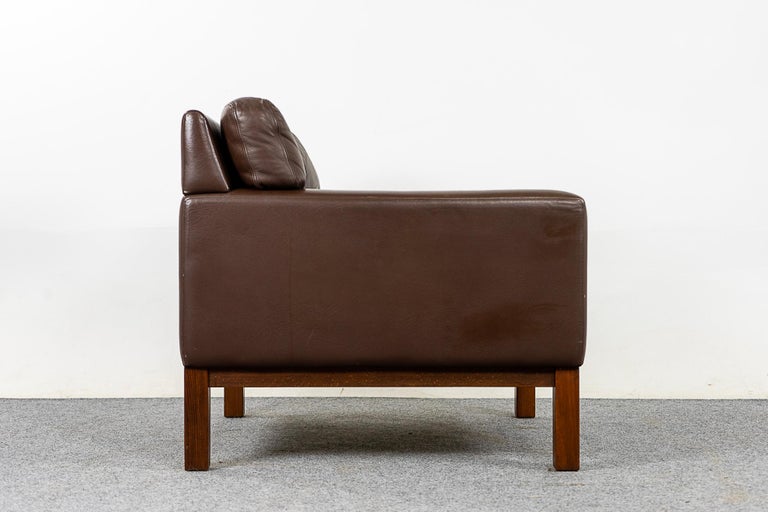 Danish Mid-Century Leather & Teak Lounge Chair For Sale 2
