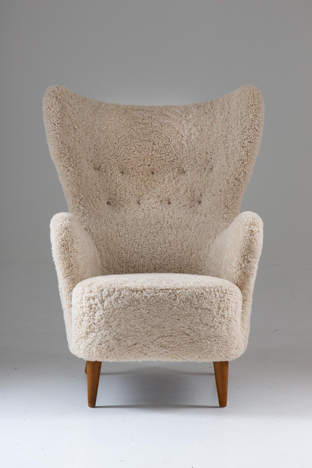 Danish Midcentury Lounge Chair in Sheepskin, 1940s In Good Condition In Karlstad, SE