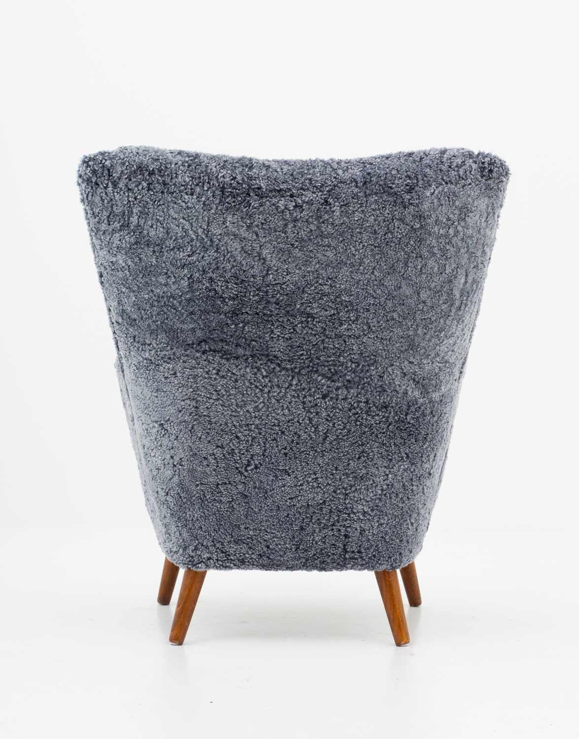 Danish Midcentury Lounge Chair in Sheepskin 1