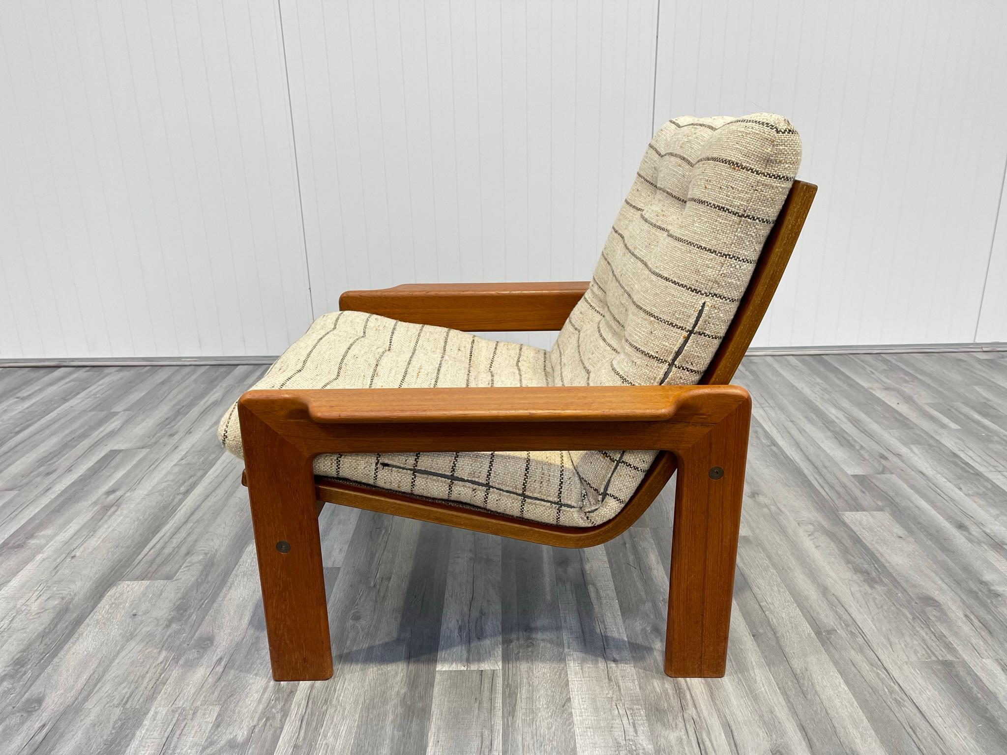Danish Mid Century Lounge Chair in Teak with Oatmeal Fabric 4