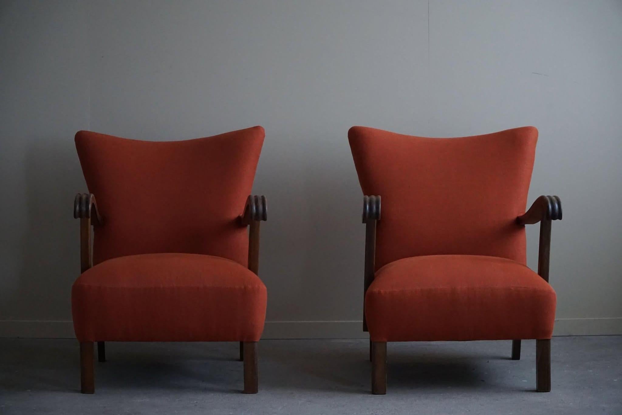 Fauteuils de salon danois du milieu du siècle dernier, retapissés dans un lin rouge rouille, années 1960 en vente 3