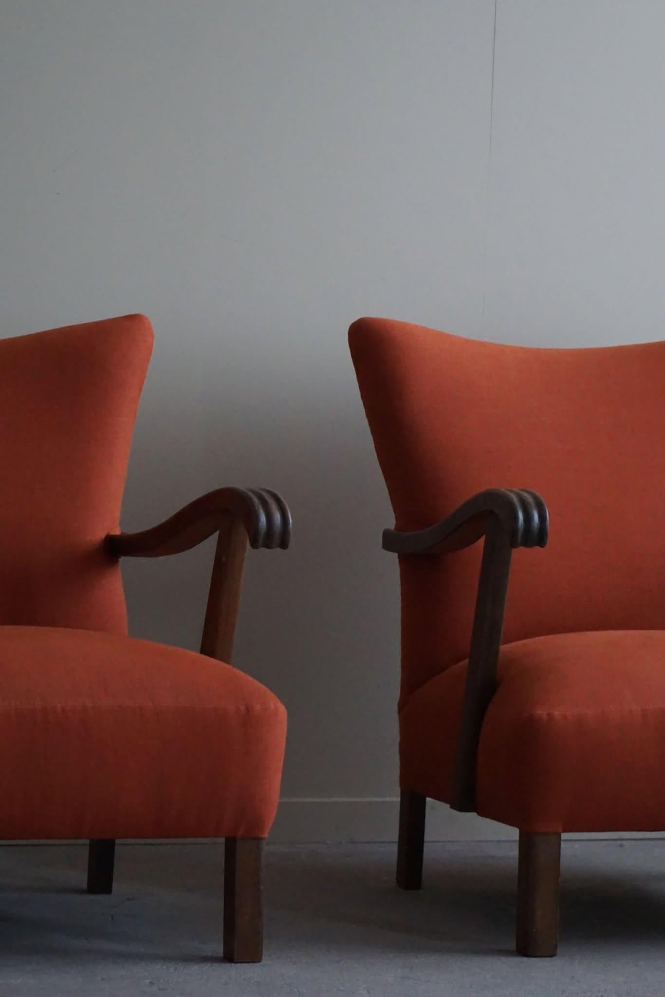 20ième siècle Fauteuils de salon danois du milieu du siècle dernier, retapissés dans un lin rouge rouille, années 1960 en vente