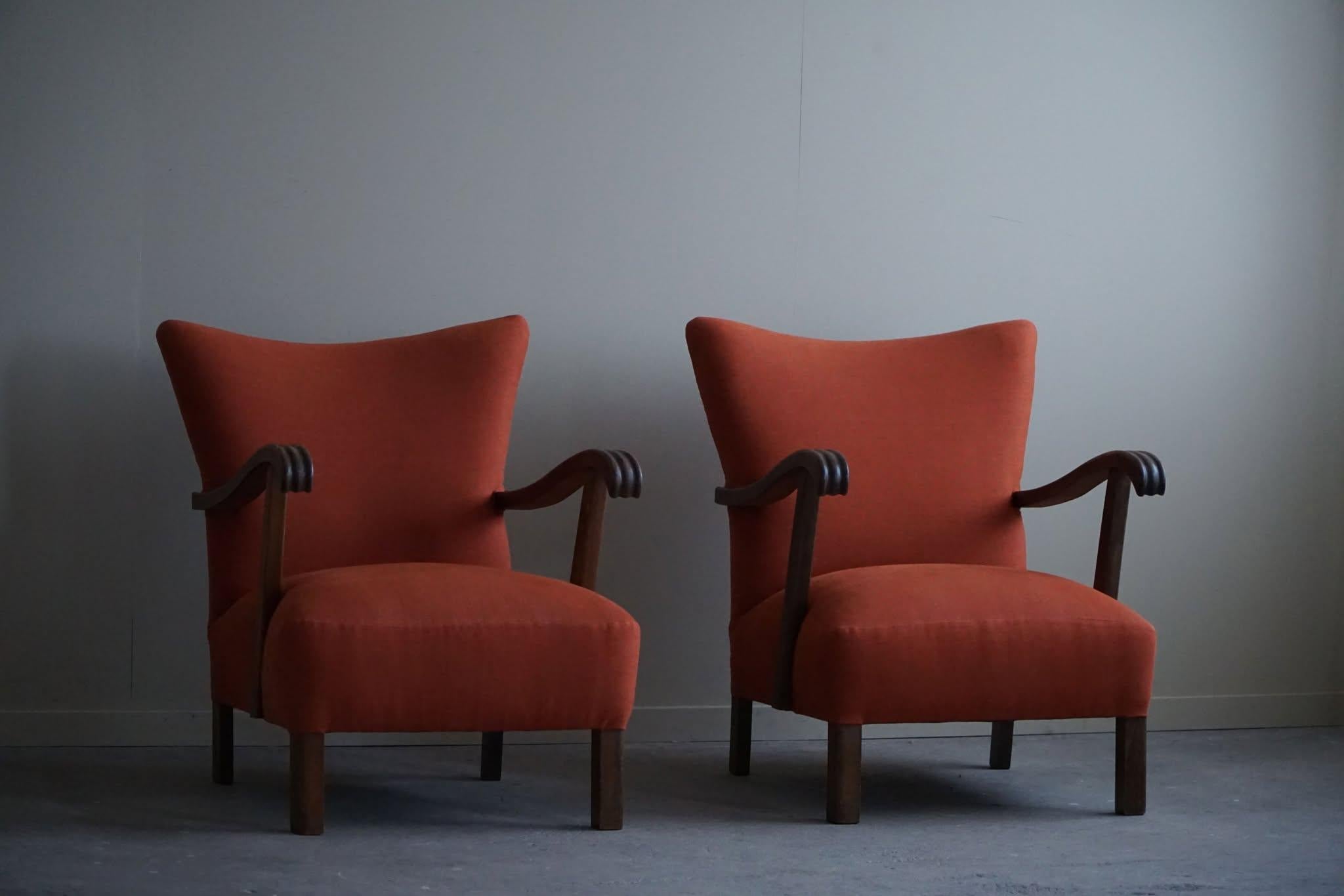 Fauteuils de salon danois du milieu du siècle dernier, retapissés dans un lin rouge rouille, années 1960 en vente 1