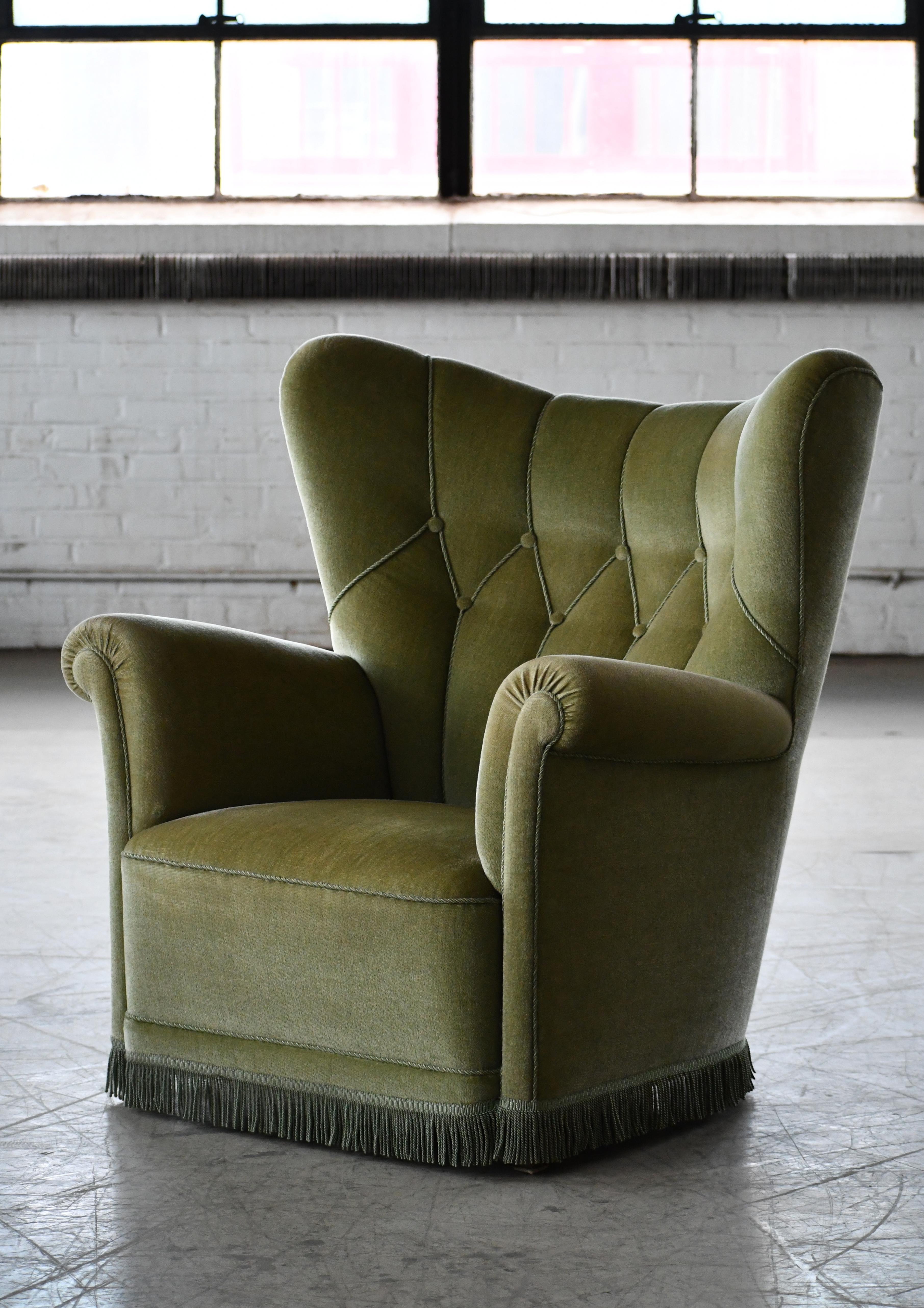Danish Mid-Century Lounge or Club Chair in Green Mohair, 1940's For Sale 5
