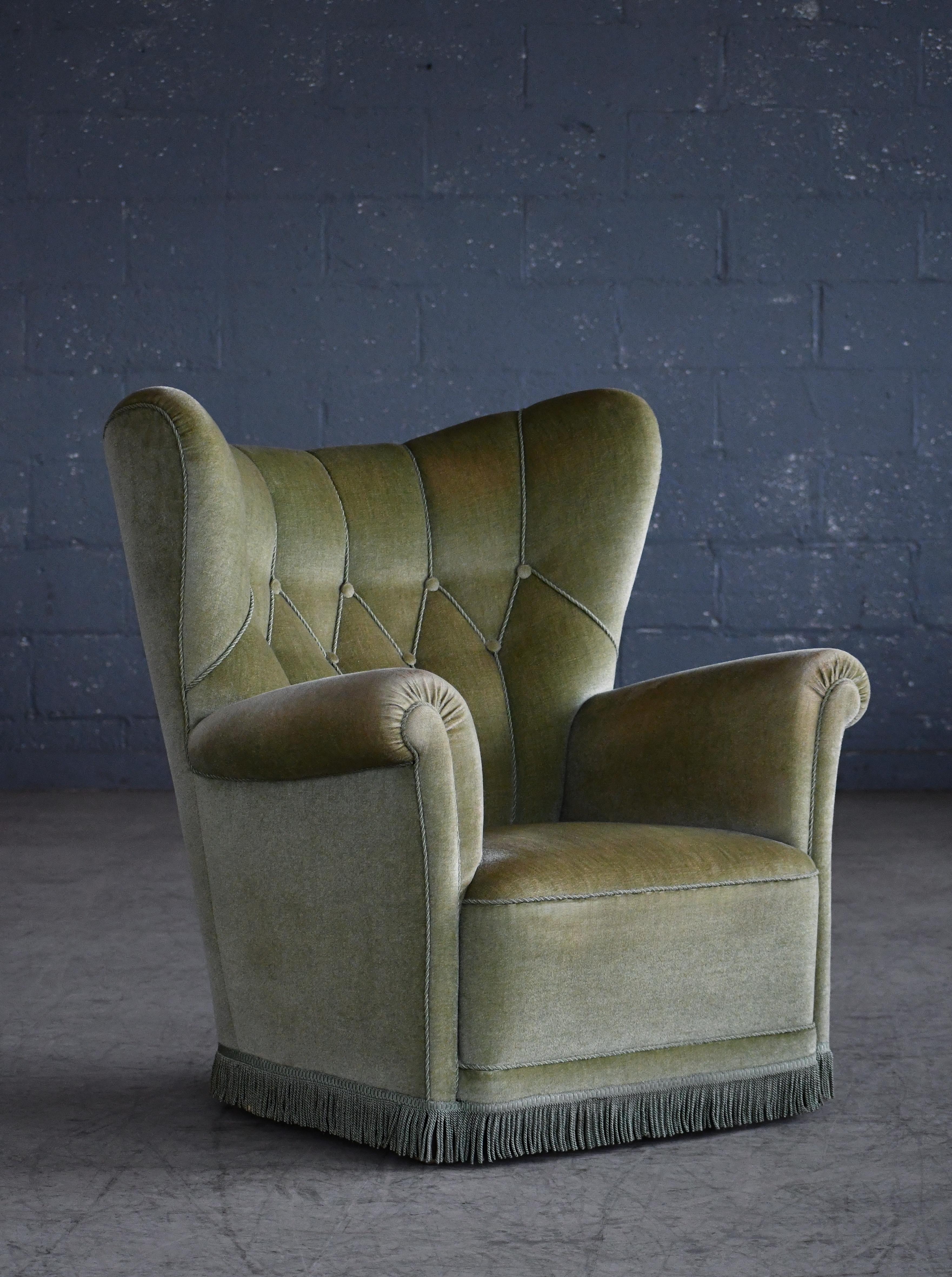 Danish Mid-Century Lounge or Club Chair in Green Mohair, 1940's For Sale 1