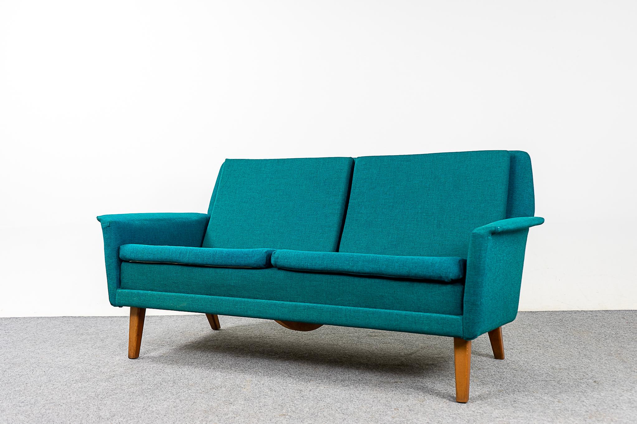 Danish Mid-Century Loveseat by Fritz Hansen In Fair Condition In VANCOUVER, CA