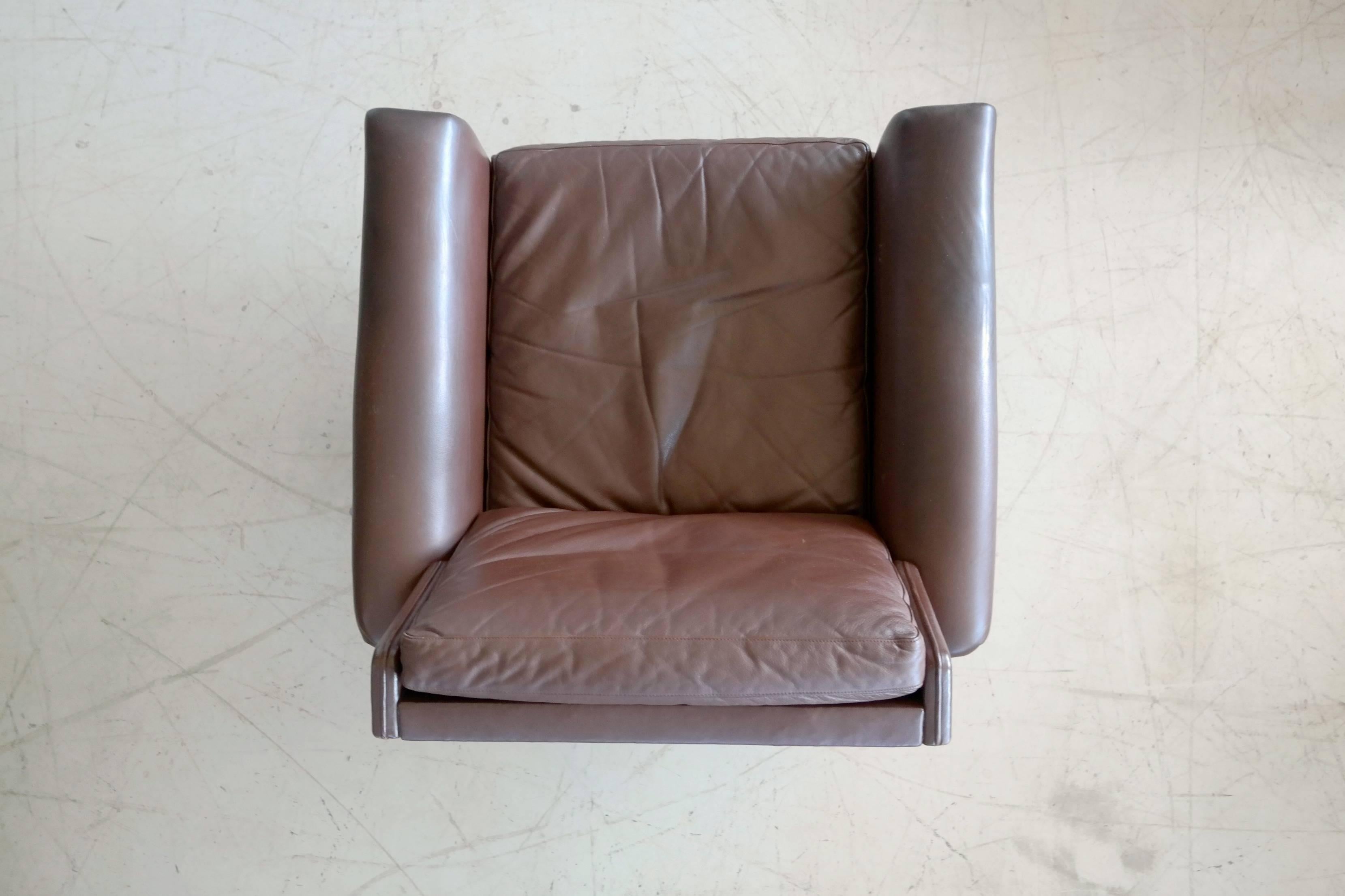 Danish Midcentury Low Back Swivel Lounge Chair in Leather by Georg Thams 2