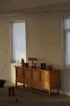 Dänisches Mid Century Low Brutalist Sideboard in Eiche, Henning Kjærnulf, 1960er Jahre