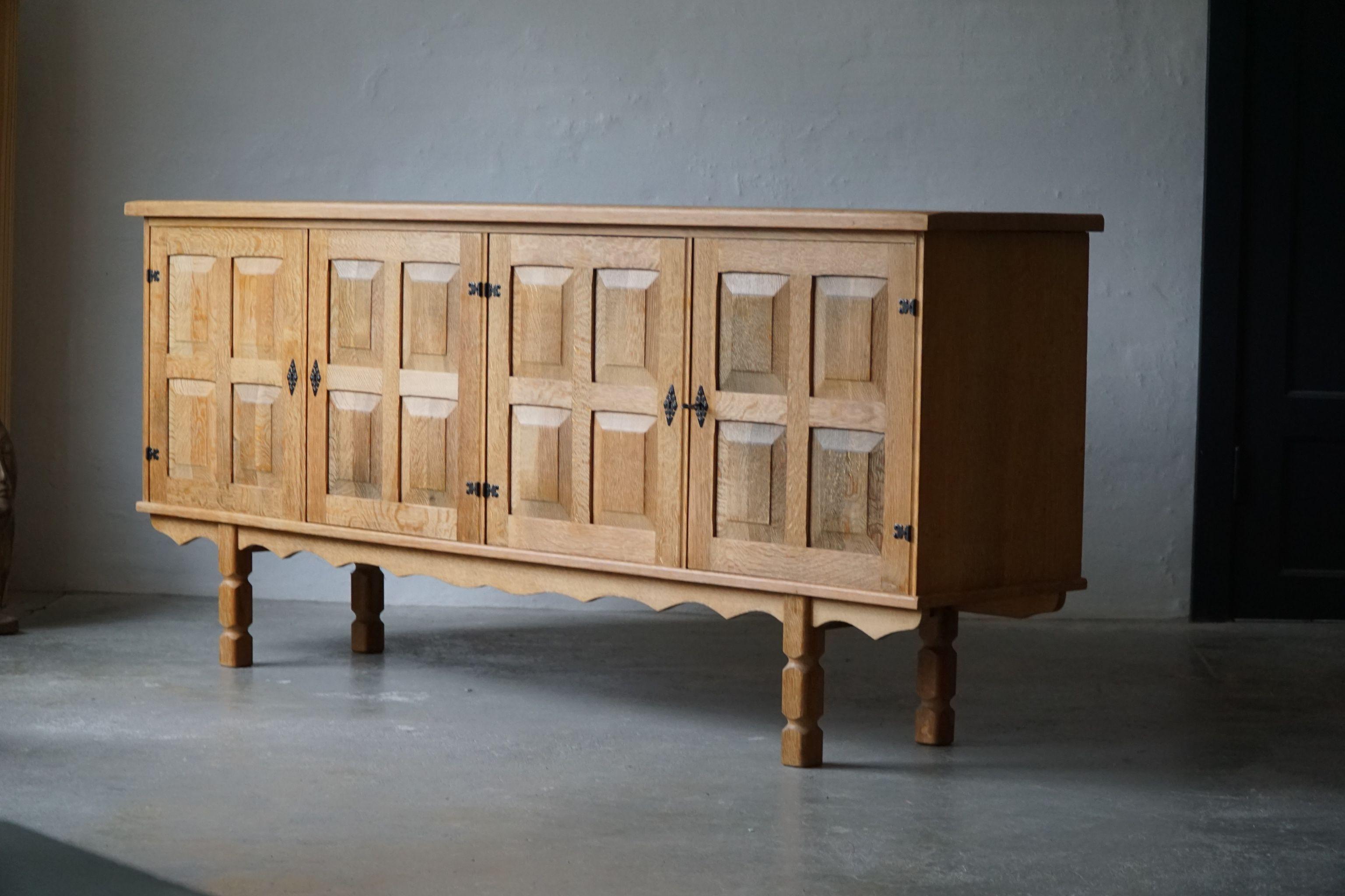 Danish Mid Century Low Rectangular Brutalist Sideboard, Made in Solid Oak, 1950s 2