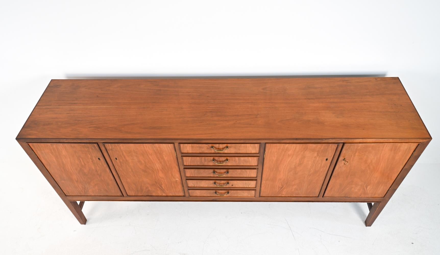 Danish Mid-Century Mahogany Sideboard Attributed to Jacob Kjaer In Good Condition In Norwalk, CT