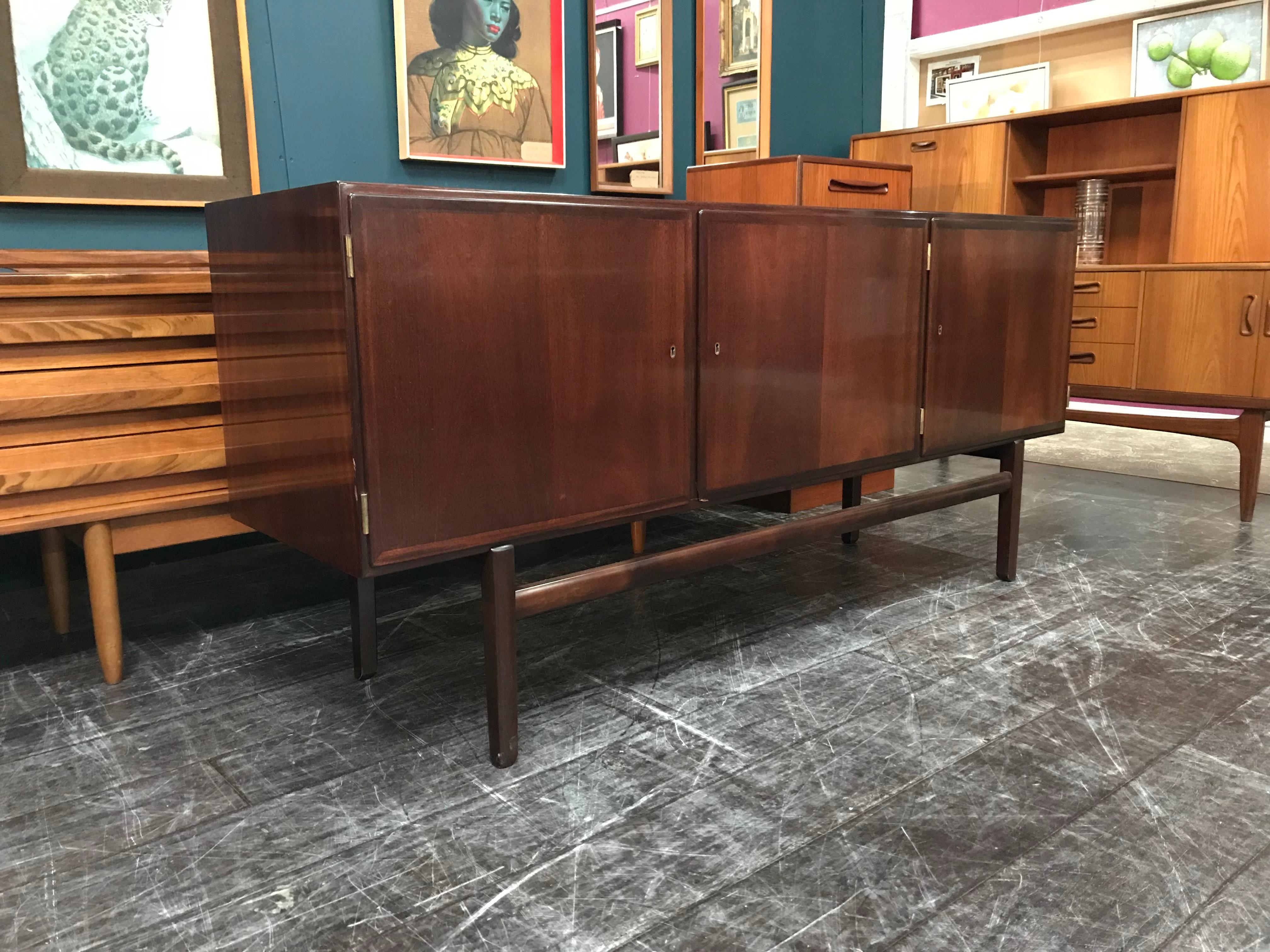 Danish Midcentury Mahogany Sideboard by Ole Wanscher for Poul Jeppesen In Good Condition For Sale In Glasgow, GB