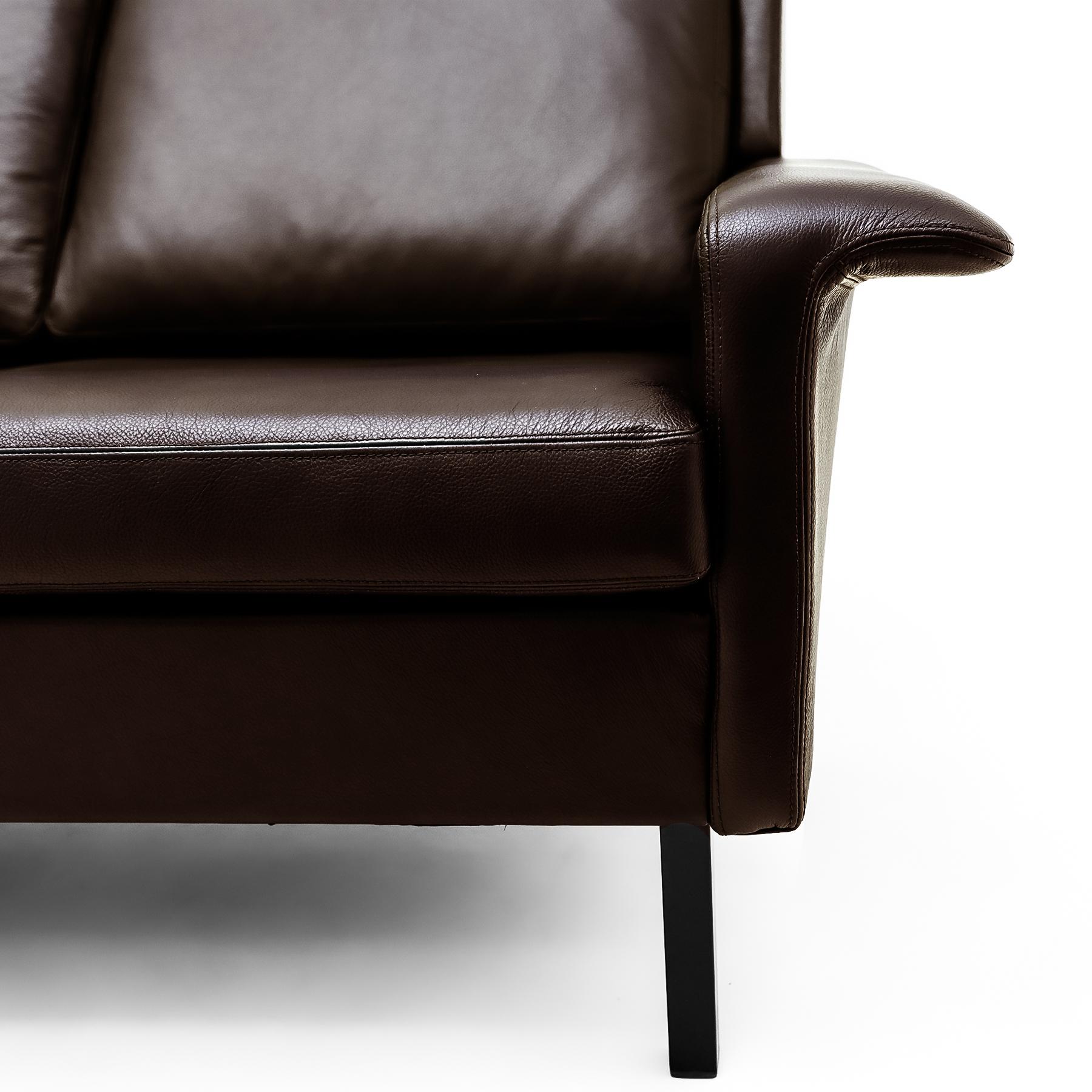 Divano in pelle a 3 posti di Arne Vodder per Fritz Hansen, modello 3330, metà secolo, danese. in vendita 5
