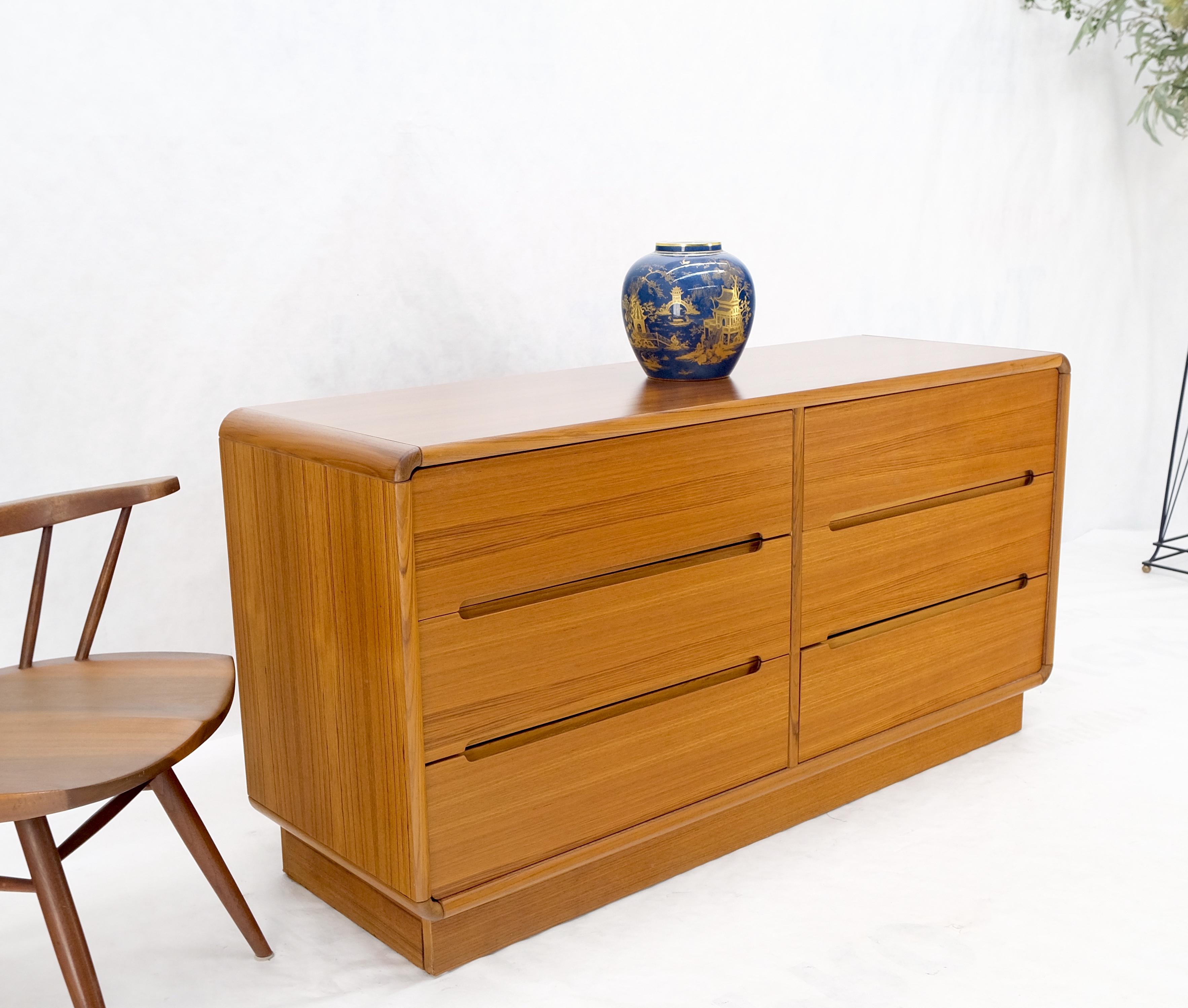 Danish Mid-Century Modern 6 Drawers Compact Teak Dresser Credenza Finished Back 7
