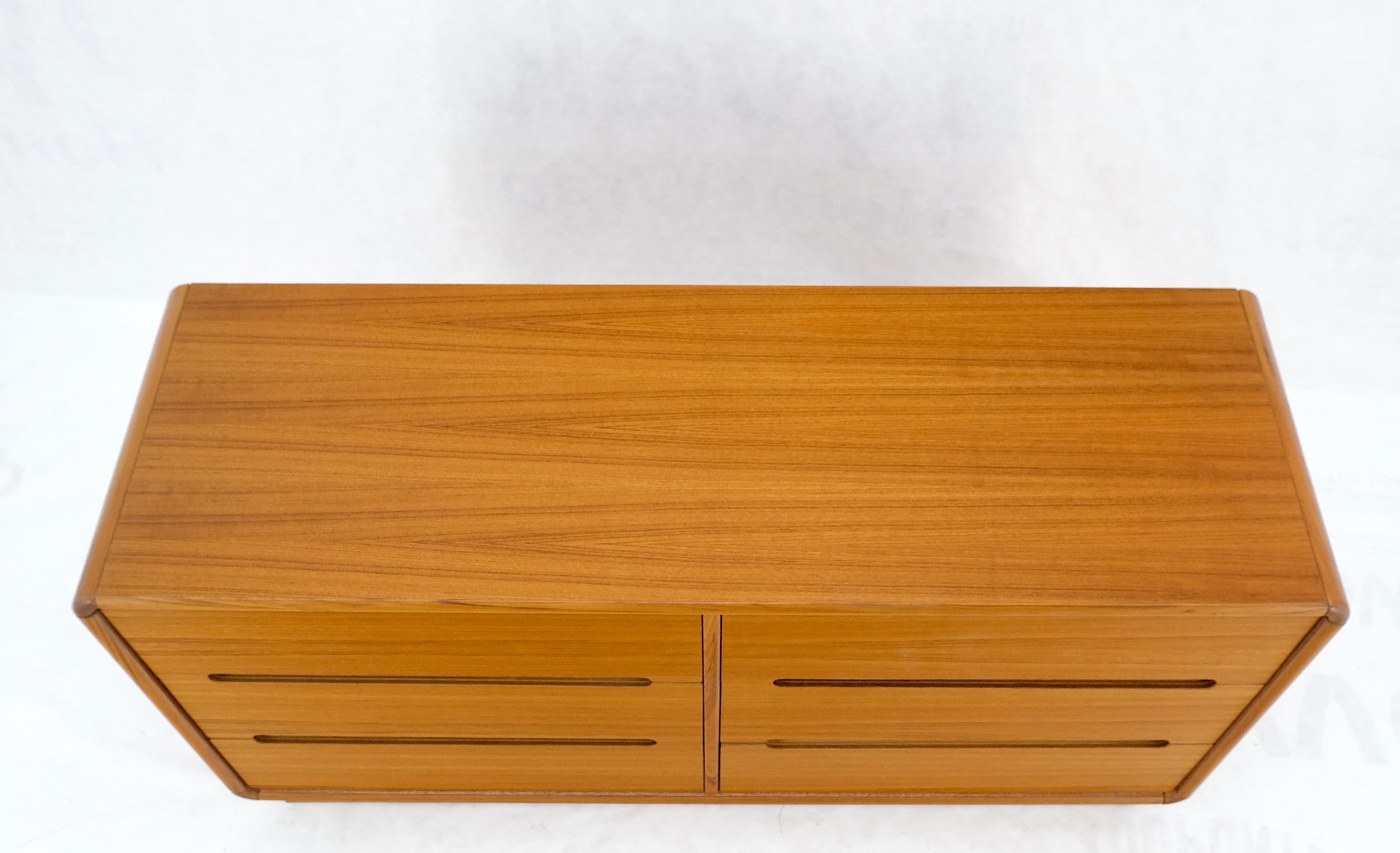 Danish Mid-Century Modern 6 Drawers Compact Teak Dresser Credenza Finished Back 10