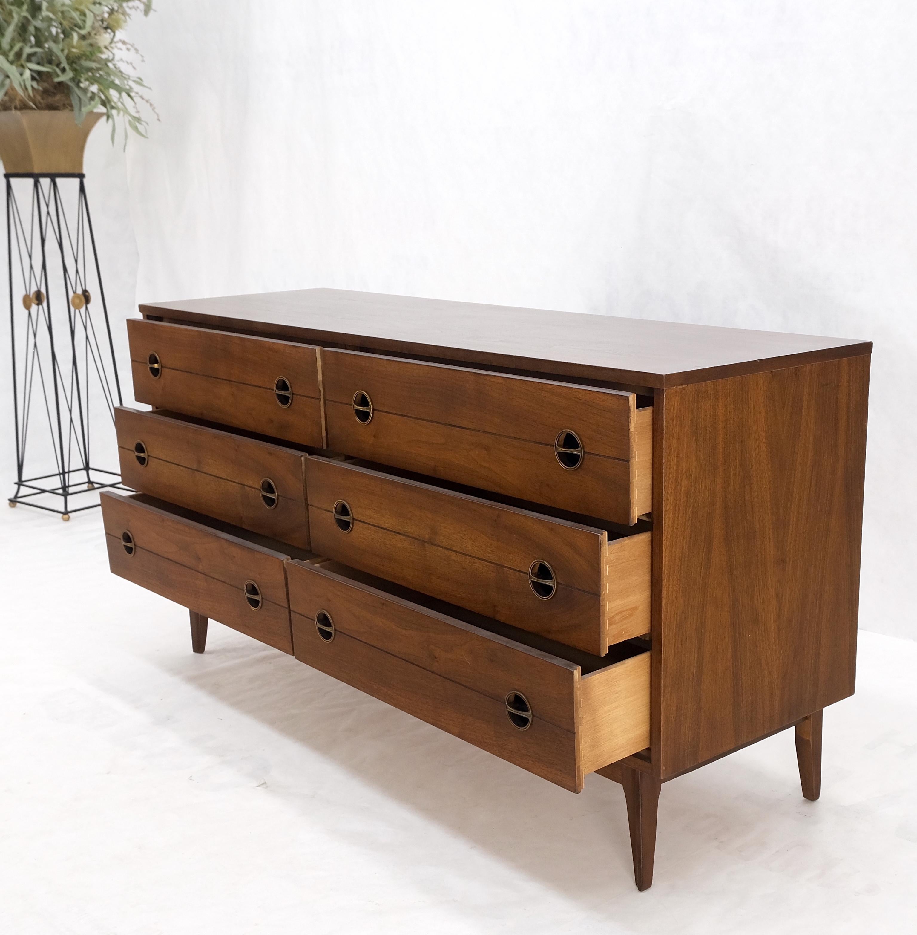 Danish Mid Century Modern 6 Drawers Walnut Double Dresser Credenza Round Pulls For Sale 7