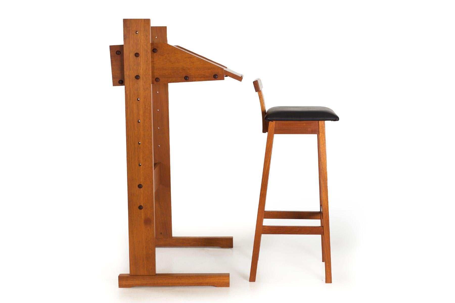 Danois Bureau et chaise en teck danois de style The Moderns à hauteur réglable, vers 1960 en vente