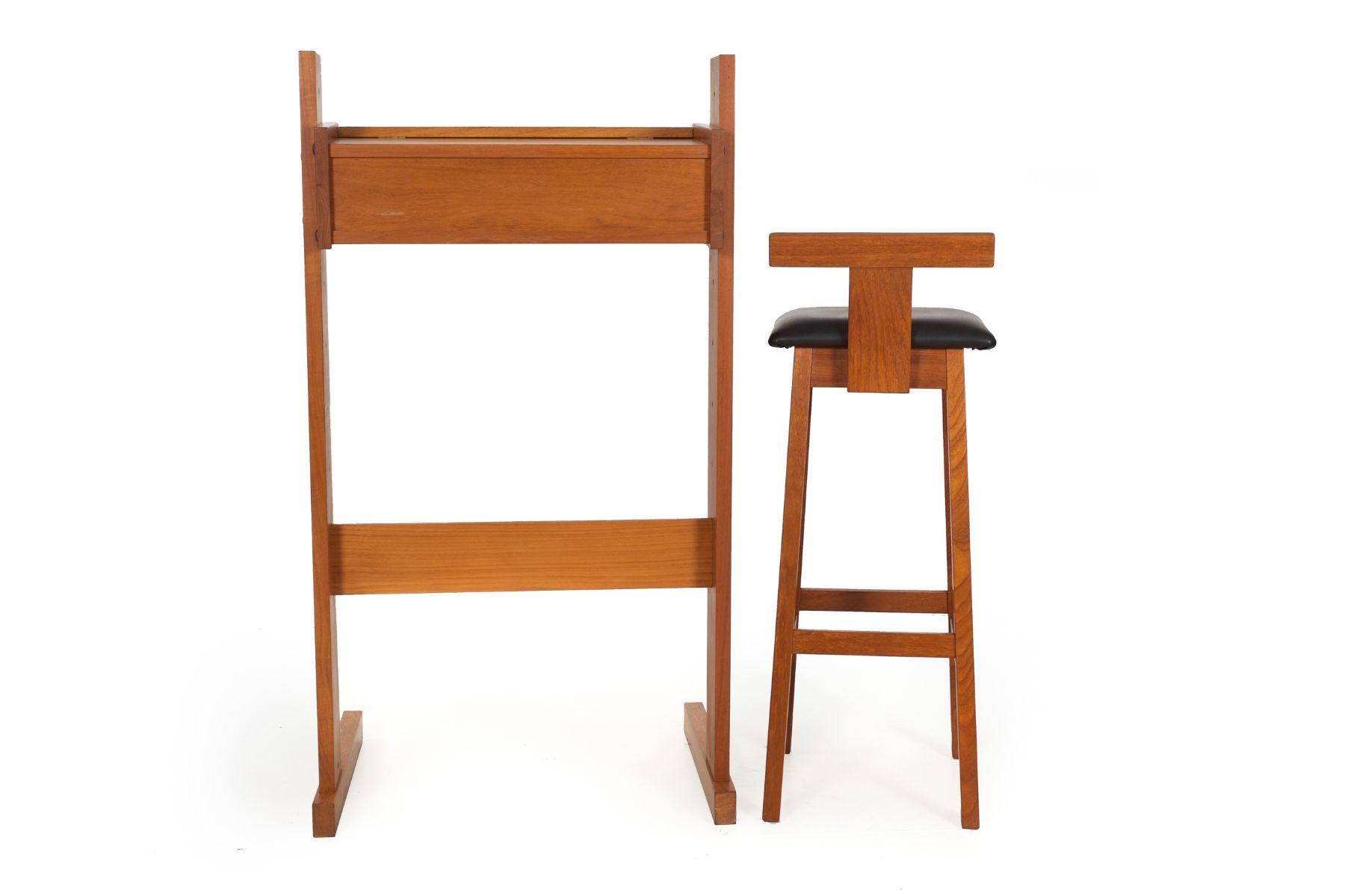 Teck Bureau et chaise en teck danois de style The Moderns à hauteur réglable, vers 1960 en vente