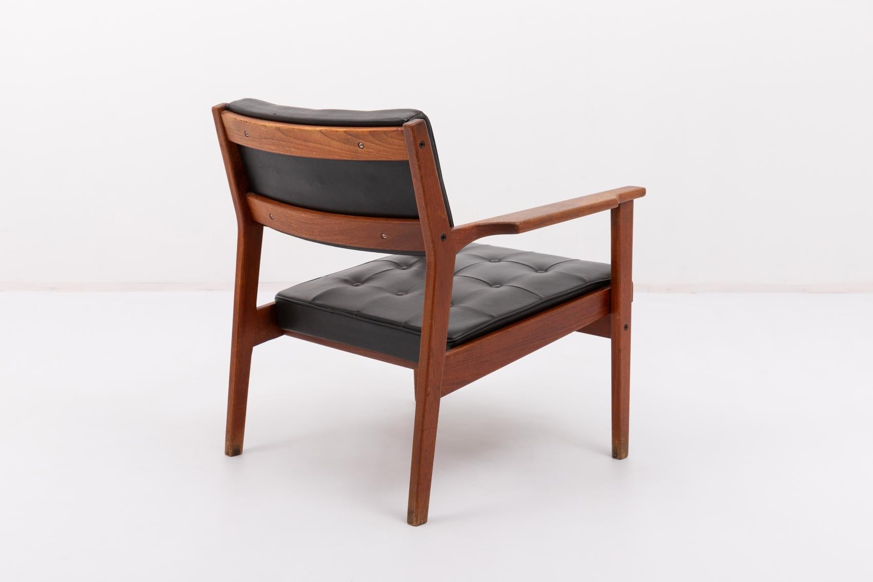 Danish Mid-Century Modern architectural armchair, 1960’s For Sale 4