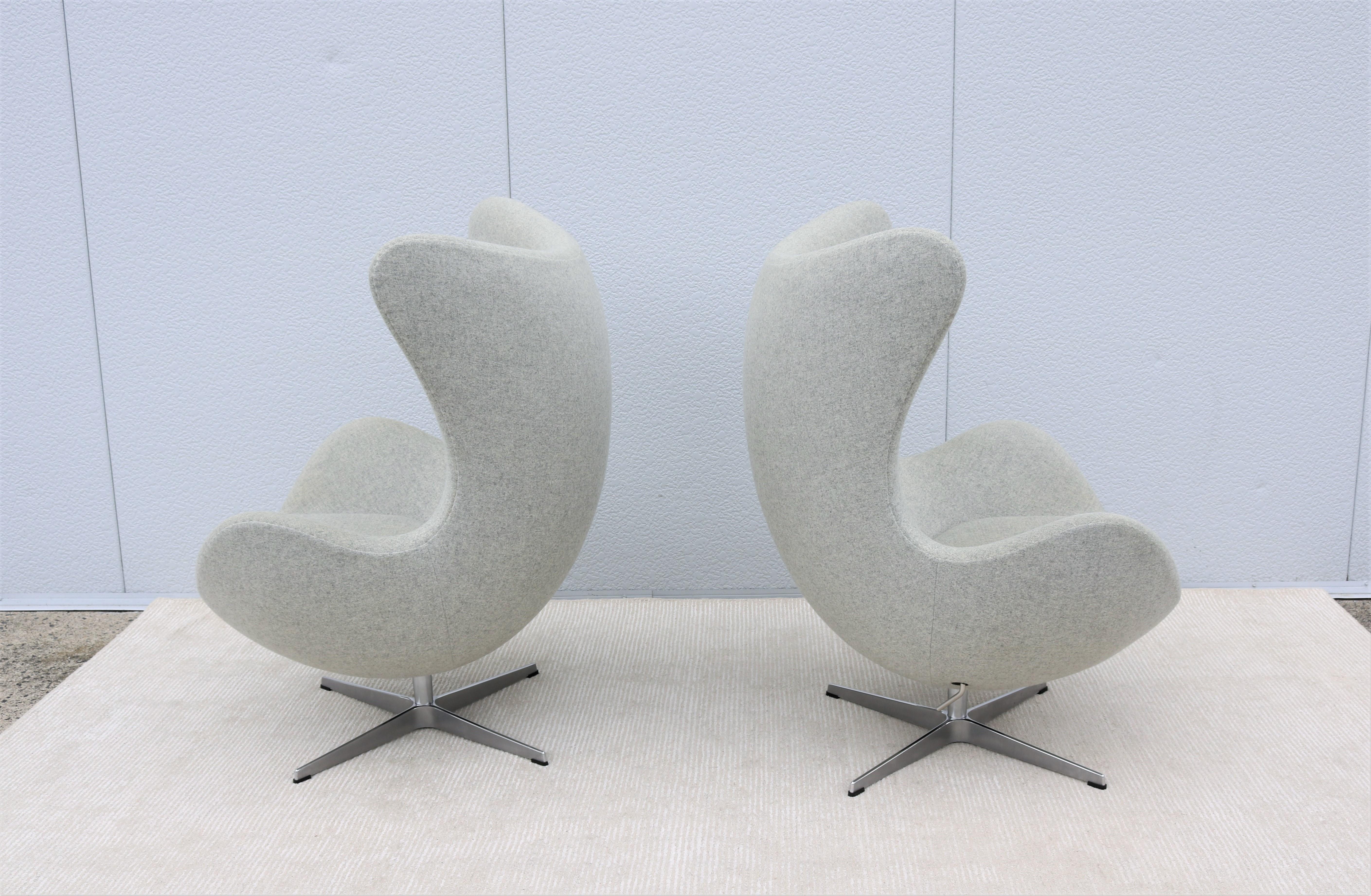 Danish Mid-Century Modern Arne Jacobsen for Fritz Hansen Egg Lounge Chair For Sale 1