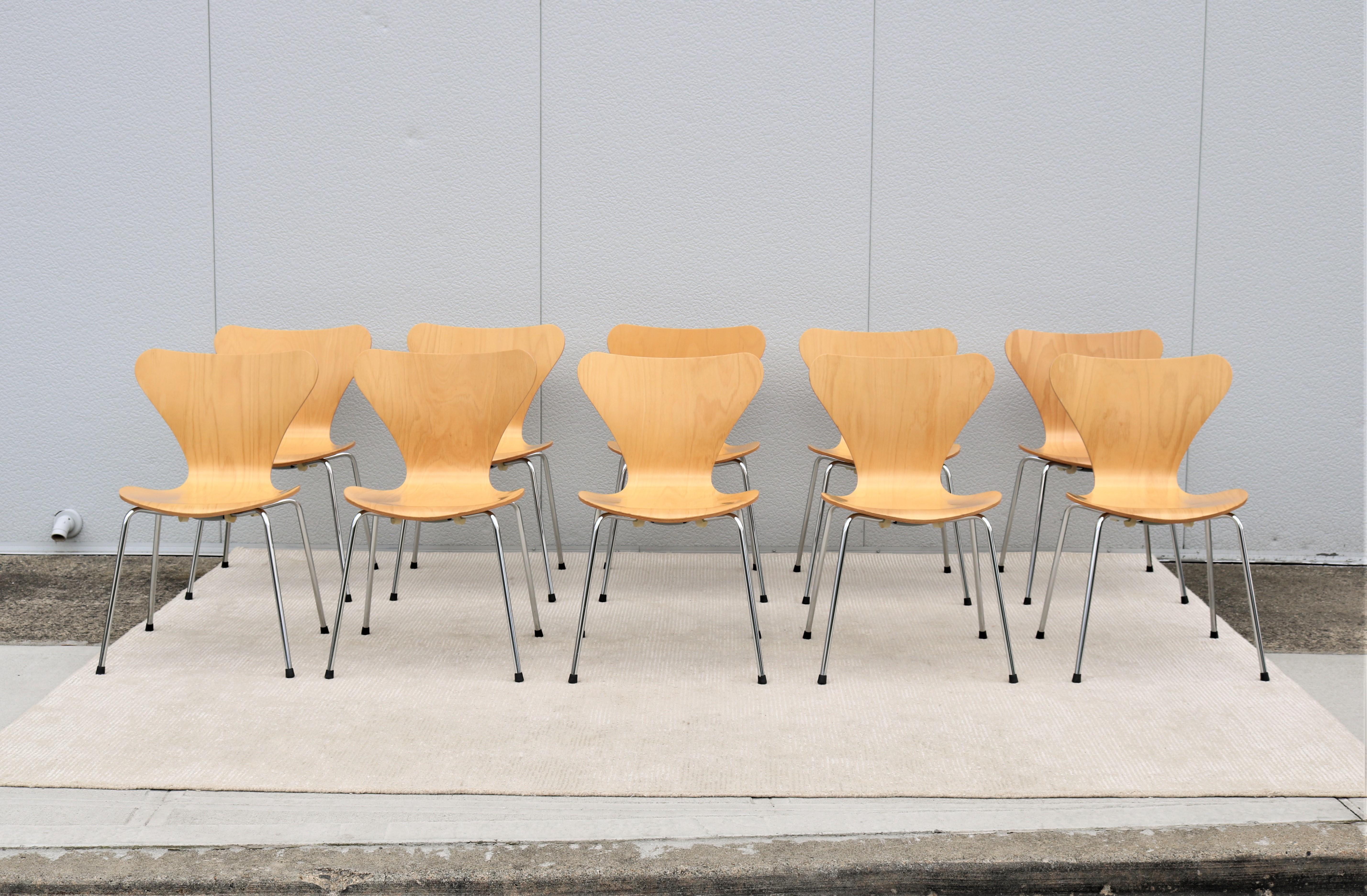 Italian Danish Mid-Century Modern Arne Jacobsen Style Series 7 Chairs, Set of 10