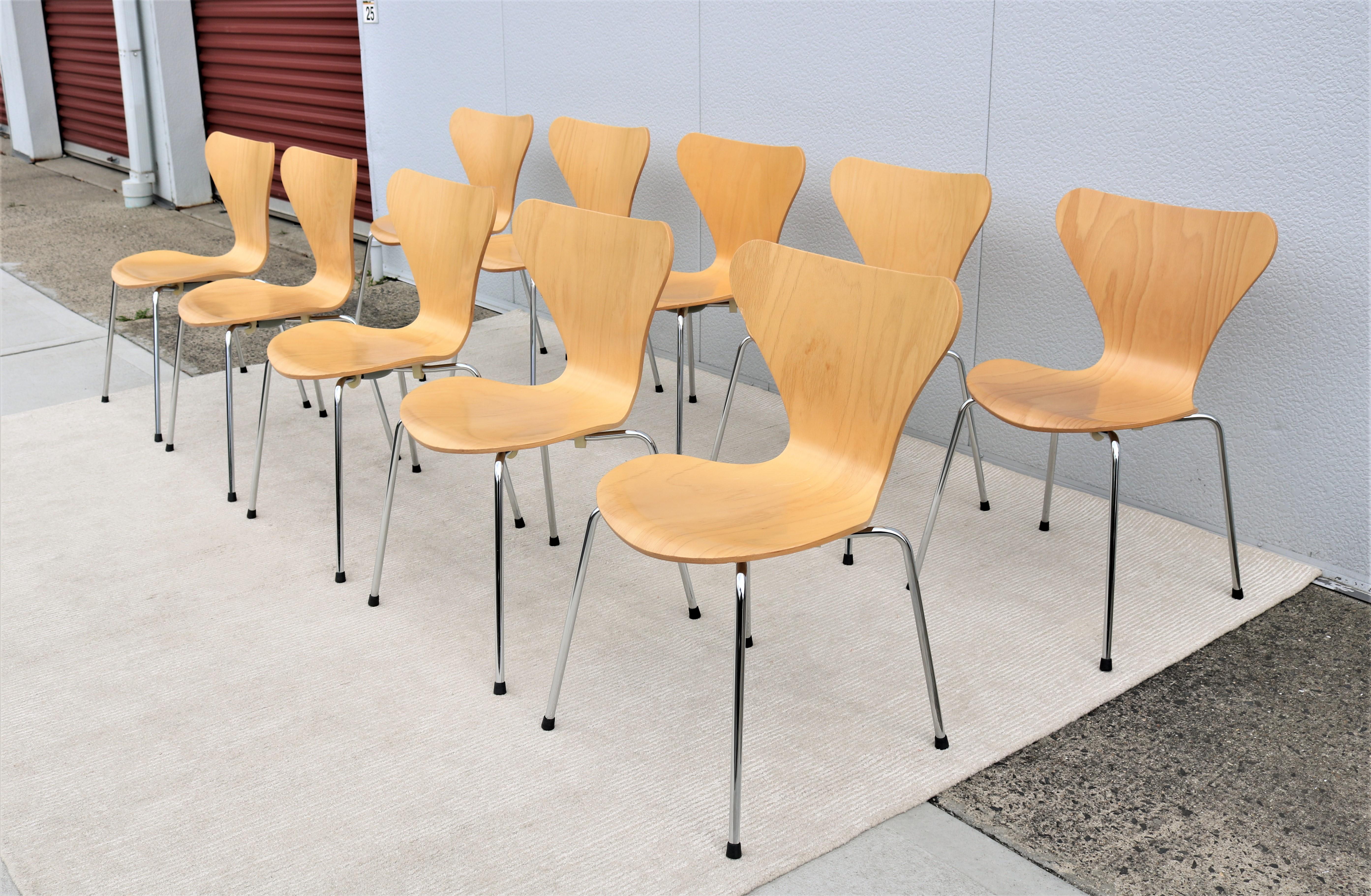 Danish Mid-Century Modern Arne Jacobsen Style Series 7 Chairs, Set of 10 In Good Condition In Secaucus, NJ