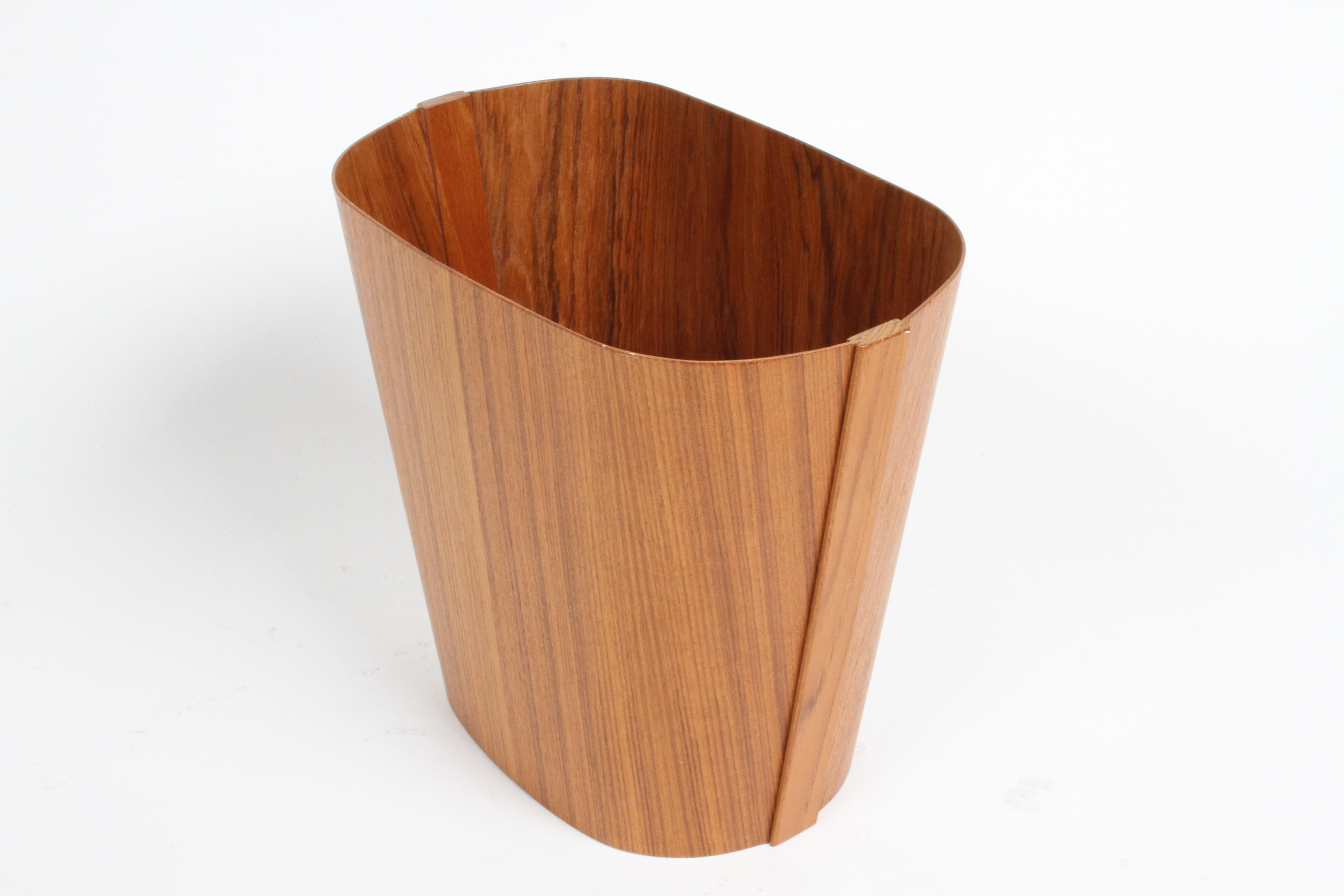 Danish Mid-Century Modern Beni Mobler Denmark Teak Waste Basket or Trash Can In Good Condition For Sale In St. Louis, MO